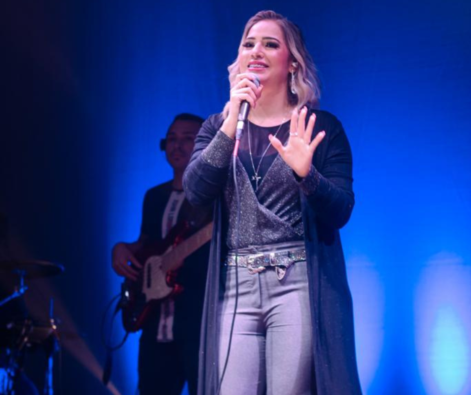 A cantora Bruna Sanolli é presença confirmada no “Dia Gospel” do maior “São João do Mundo” em Caruaru