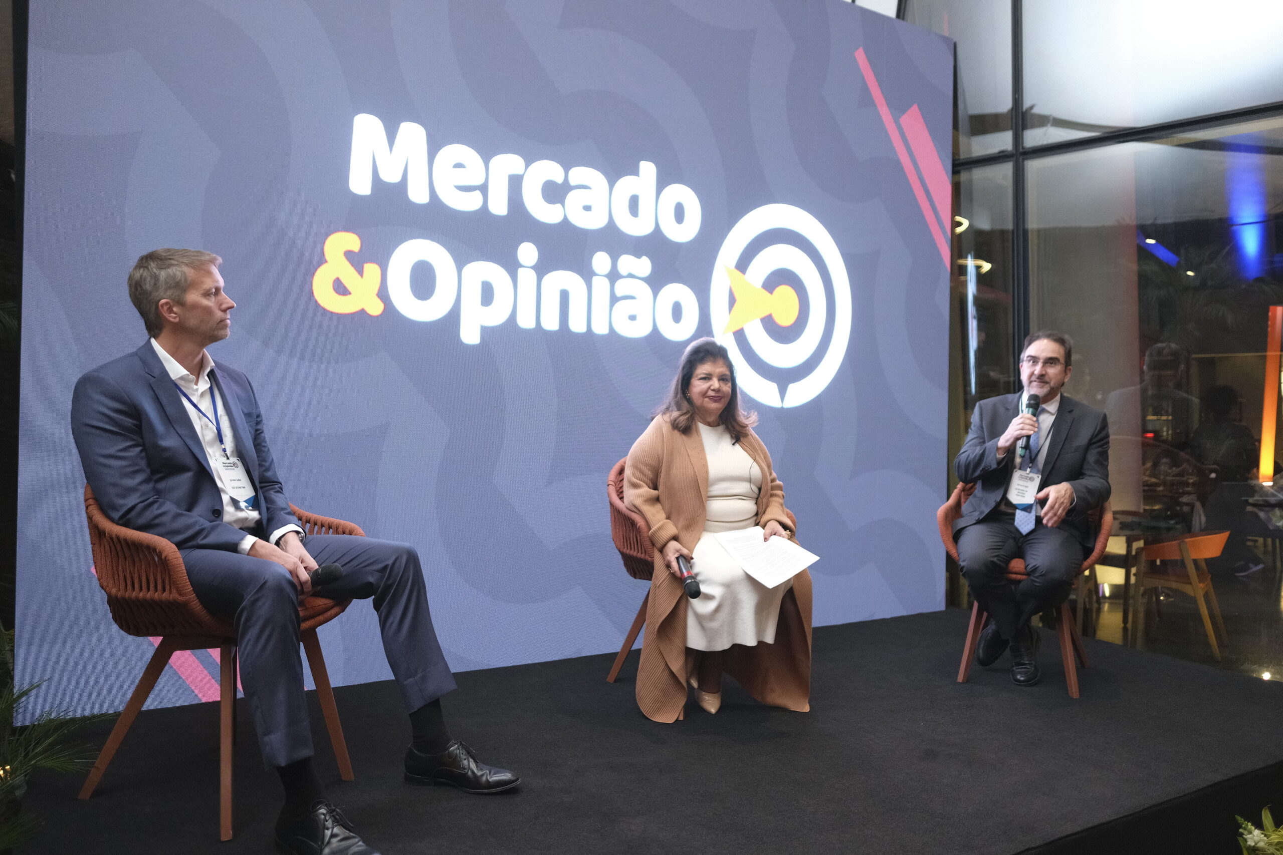 Grupo Mercado & Opinião reúne líderes empresariais em jantar para discutir a reforma tributária