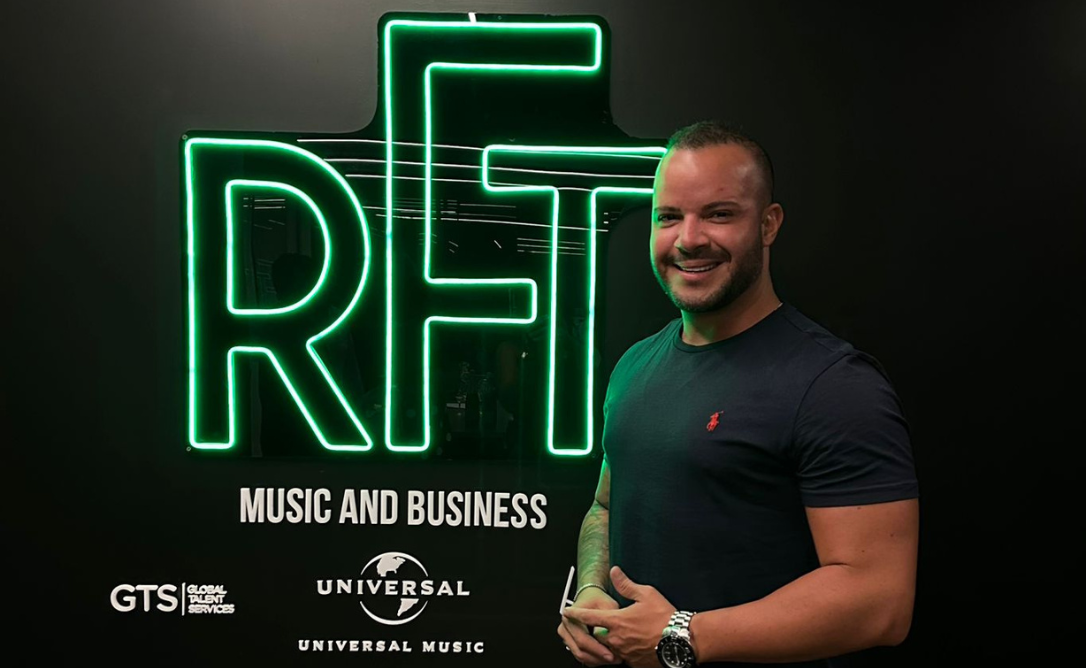 Filipe Duarte assina contrato com a Rooftop, gravadora Universal Music