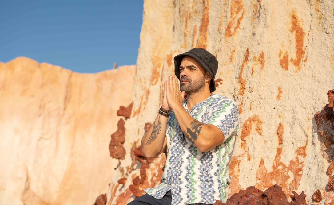 Ex-participante do “Superstar”, da TV Globo, Xande aposta na fé com o single “No Tempo de Deus”