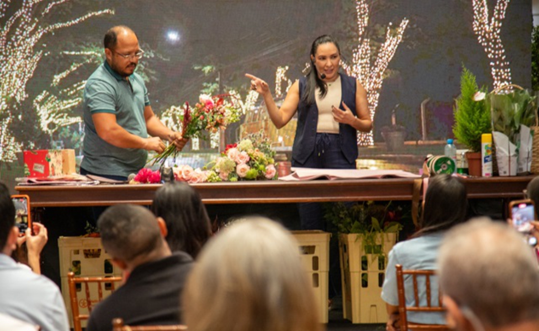 Feira de flores e plantas promovida pela Cooperativa Veiling Holambra marca a primavera em Uberlândia