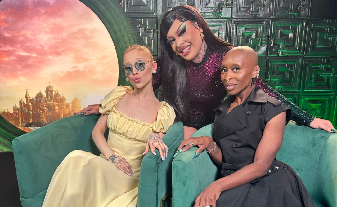 Gloria Groove entrevista Ariana Grande e Cynthia Erivo, atrizes do filme “Wicked”, em Los Angeles