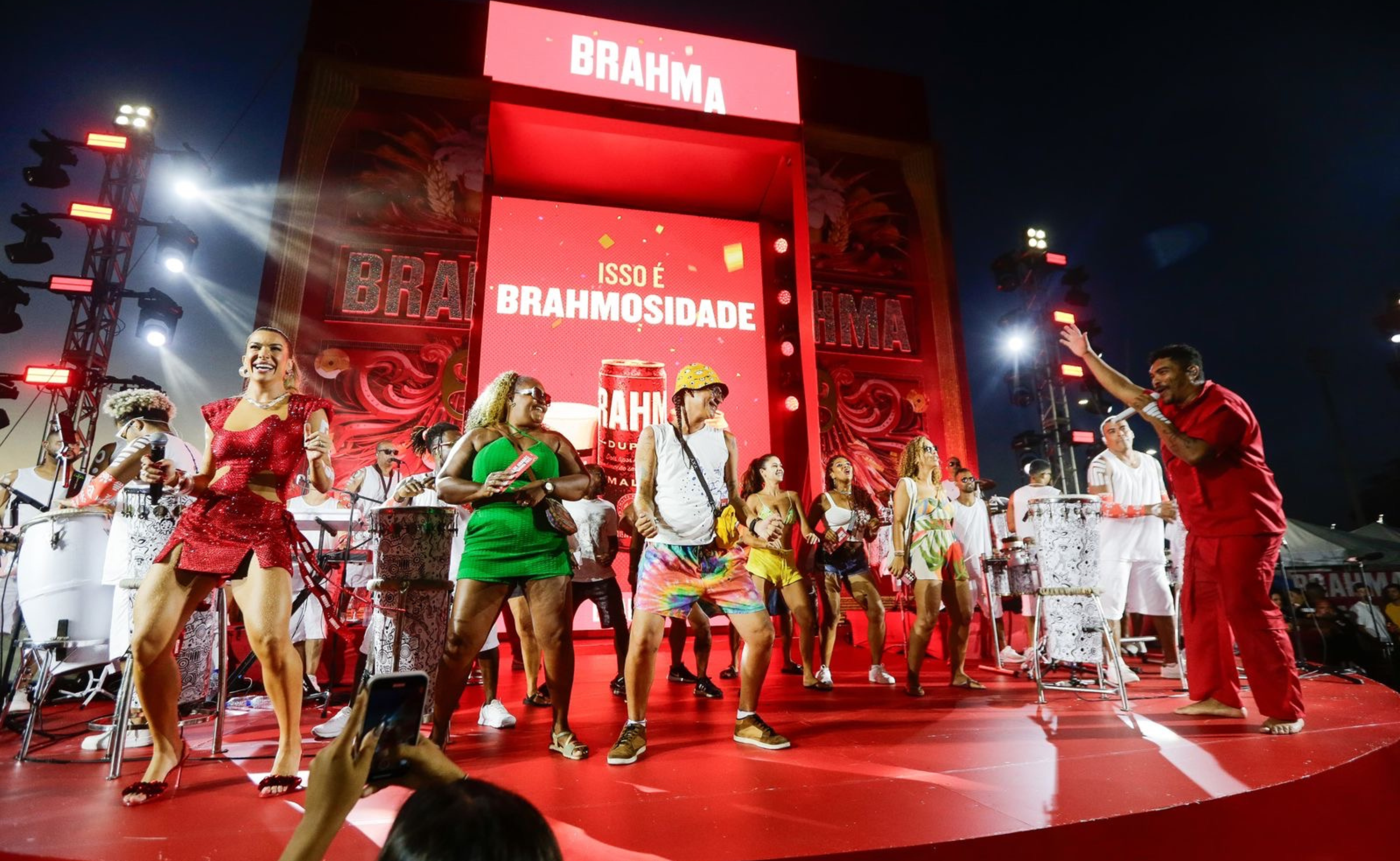 Brahma abre as portas para os carnavais do Brasil com show da Timbalada no Farol da Barra