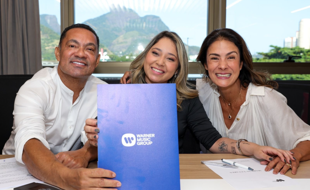 Marília Tavares fecha contrato milionário com a Warner Music Group