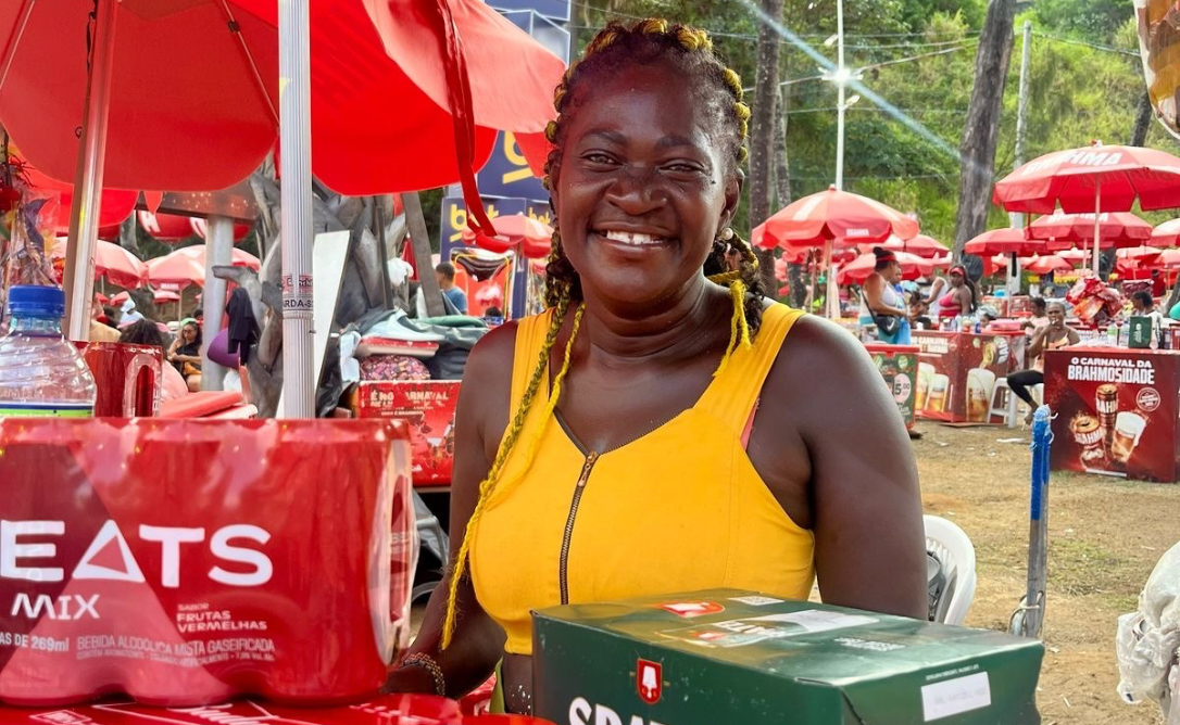 Ambulantes transformam suas vidas com o carnaval de Salvador