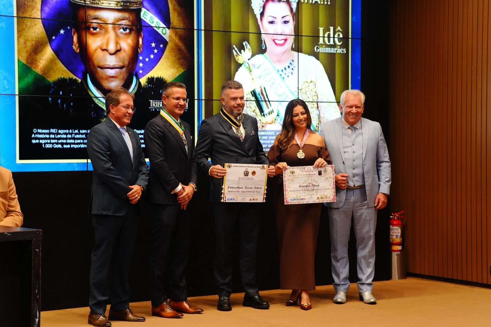 a8c4843c-f293-449f-b010-0df810bb075f Johnathan e Sauana Alves são homenageados no Congresso Nacional