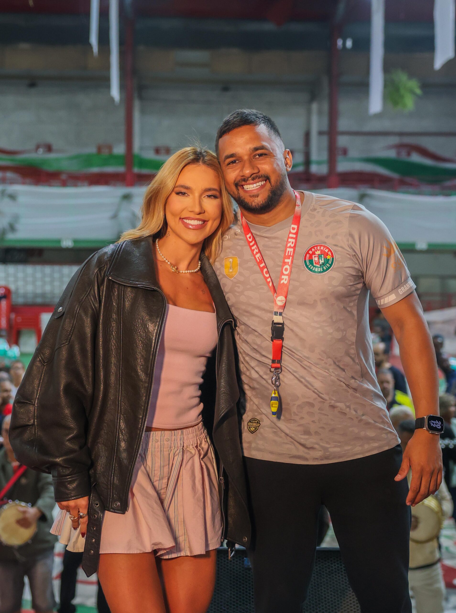 34b02607-4d09-4c58-9f71-d946f47a969f-scaled De surpresa, Virgínia Fonseca acompanha primeiro ensaio da bateria da Grande Rio