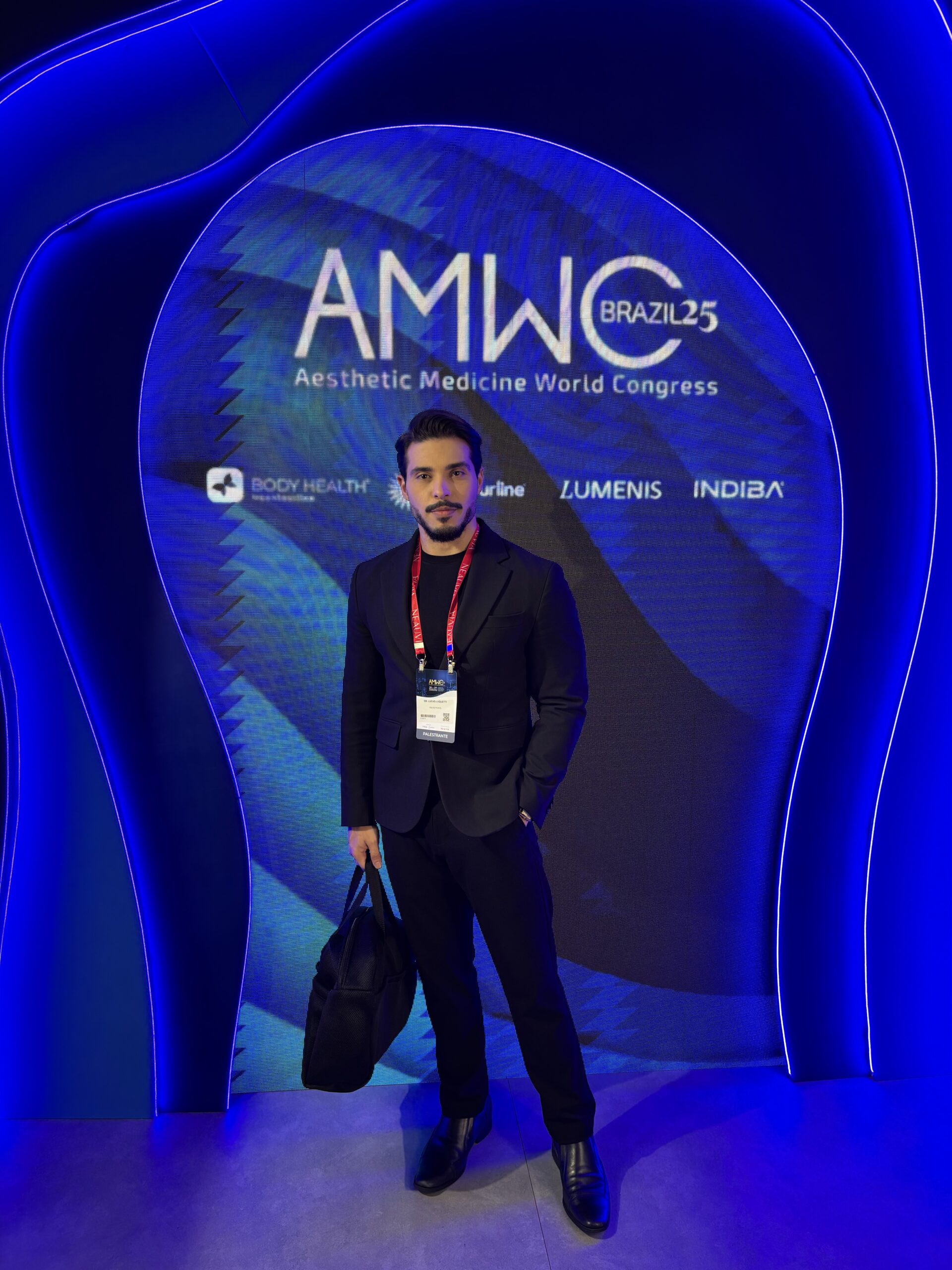 IMG_4451-scaled “A arte também cura o corpo” diz Dr. Lucas Luquetti sobre destaque no AMWC 2025 em São Paulo