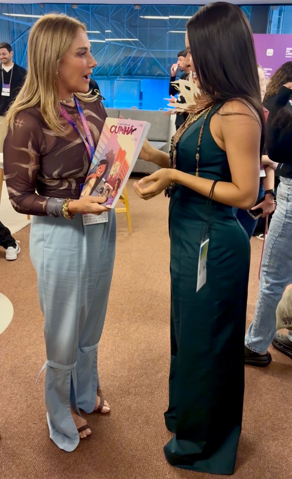 fa9a4fff-fc79-48c0-b11a-84f2bbc09dbf Isabelle Nogueira esgota livro infantil sobre a Amazônia em menos de 1 hora na Bienal do Rio 2025