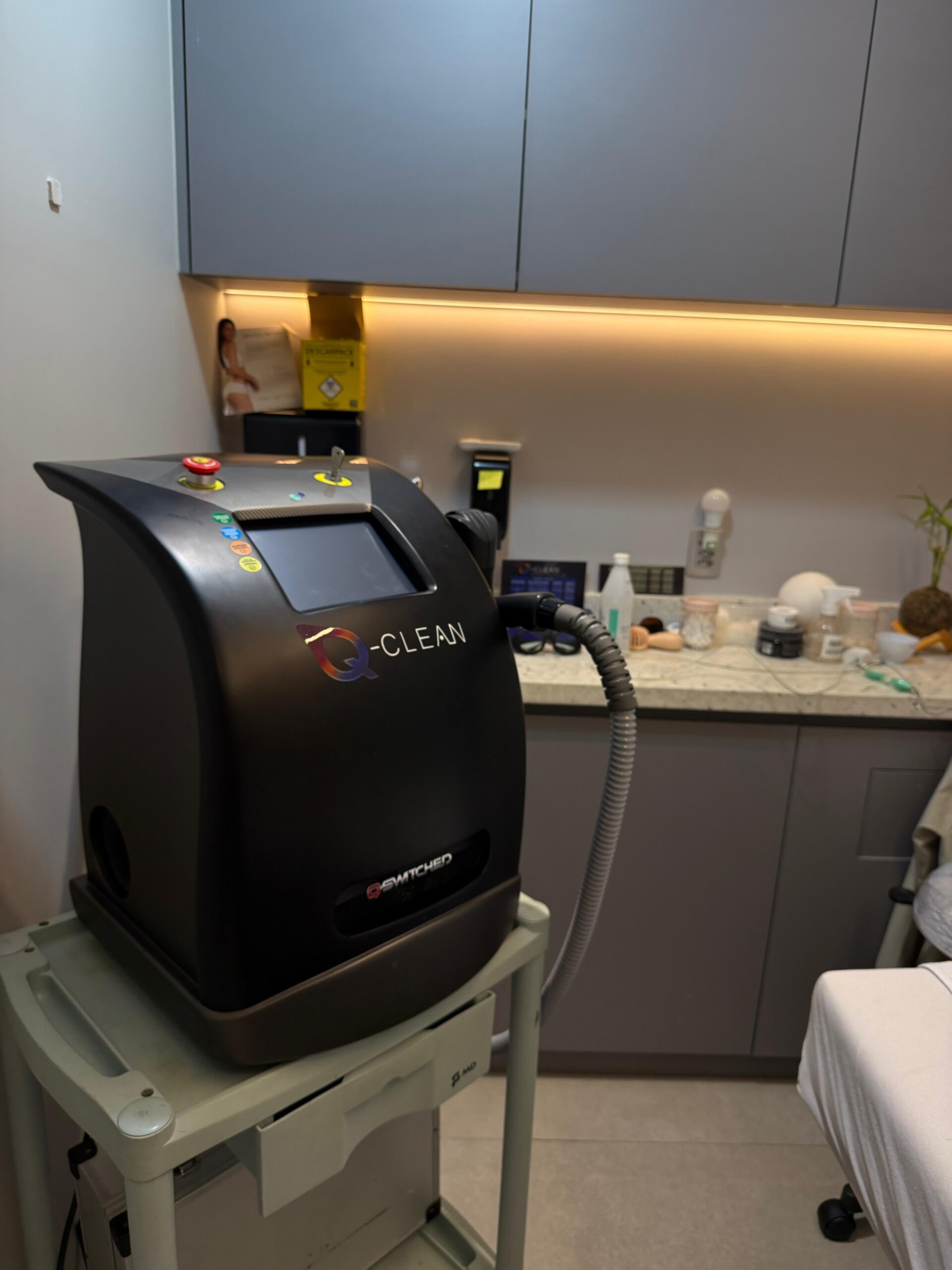 1b3c2500-5e8c-4be2-a596-427d3cc0fcdf-scaled "A clínica que cuida de mim e de você", diz Pablo Furlan após 'Hollywood Peel' com Dra. Lafayette na Clínica Meta