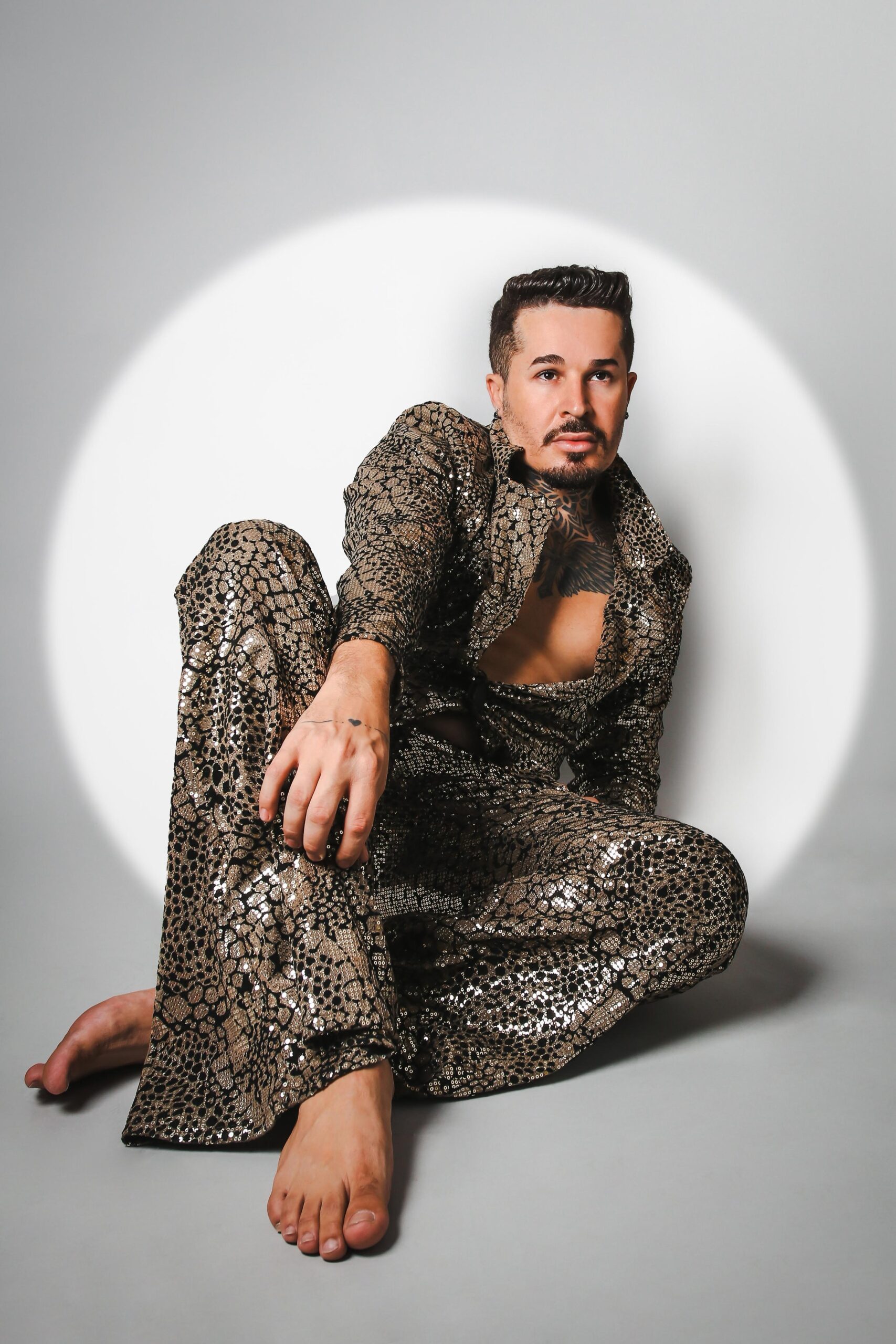 69479aa0-1035-4fda-bd3a-0e363a151c3d-scaled Olímpio Costa: “Ser verdadeiro comigo mesmo é o que me move”