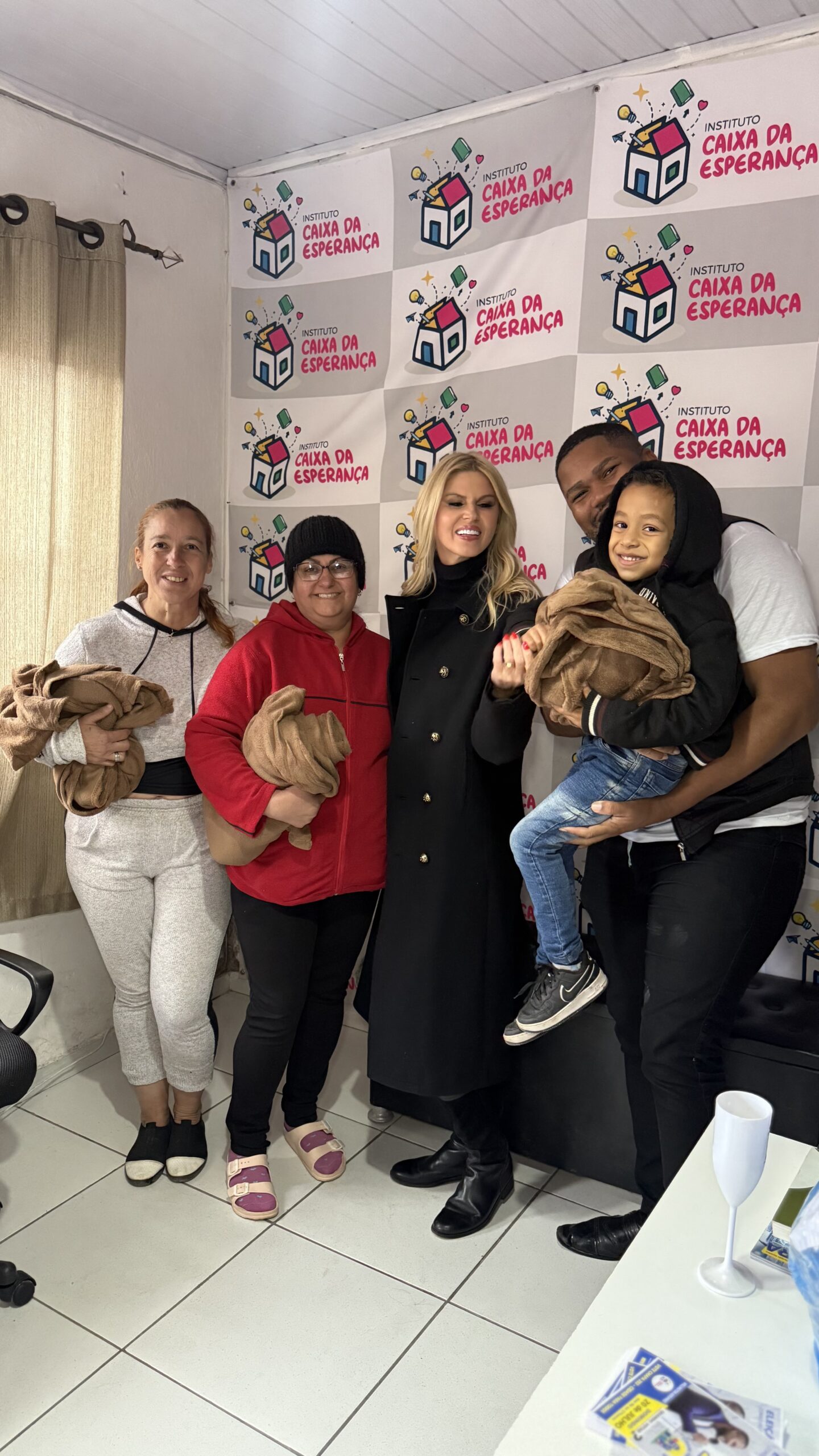 IMG_4809-scaled “É de perto que a gente entende de verdade as necessidades e alegrias da comunidade”, diz Val Marchiori