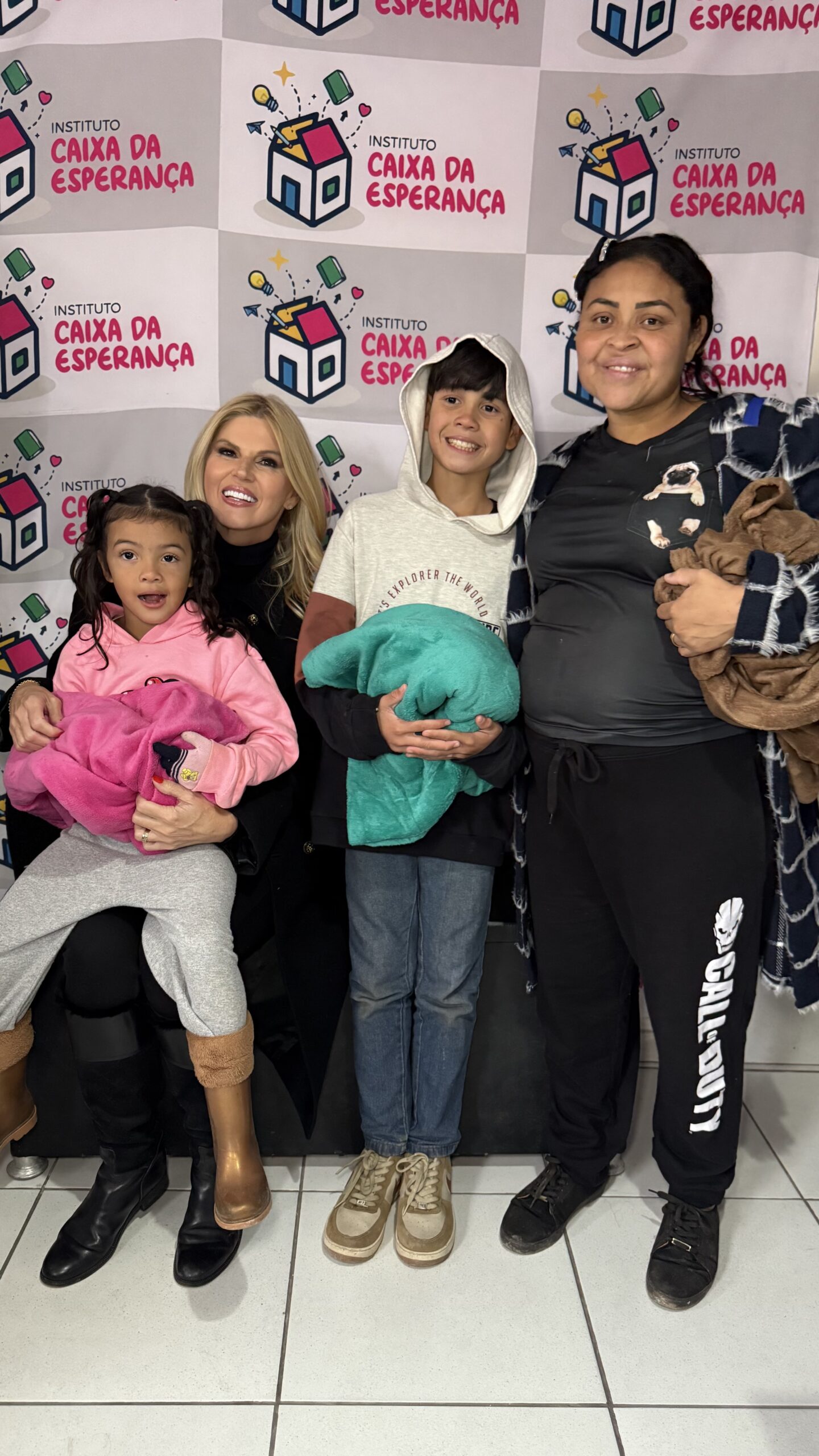 IMG_4827-scaled “É de perto que a gente entende de verdade as necessidades e alegrias da comunidade”, diz Val Marchiori