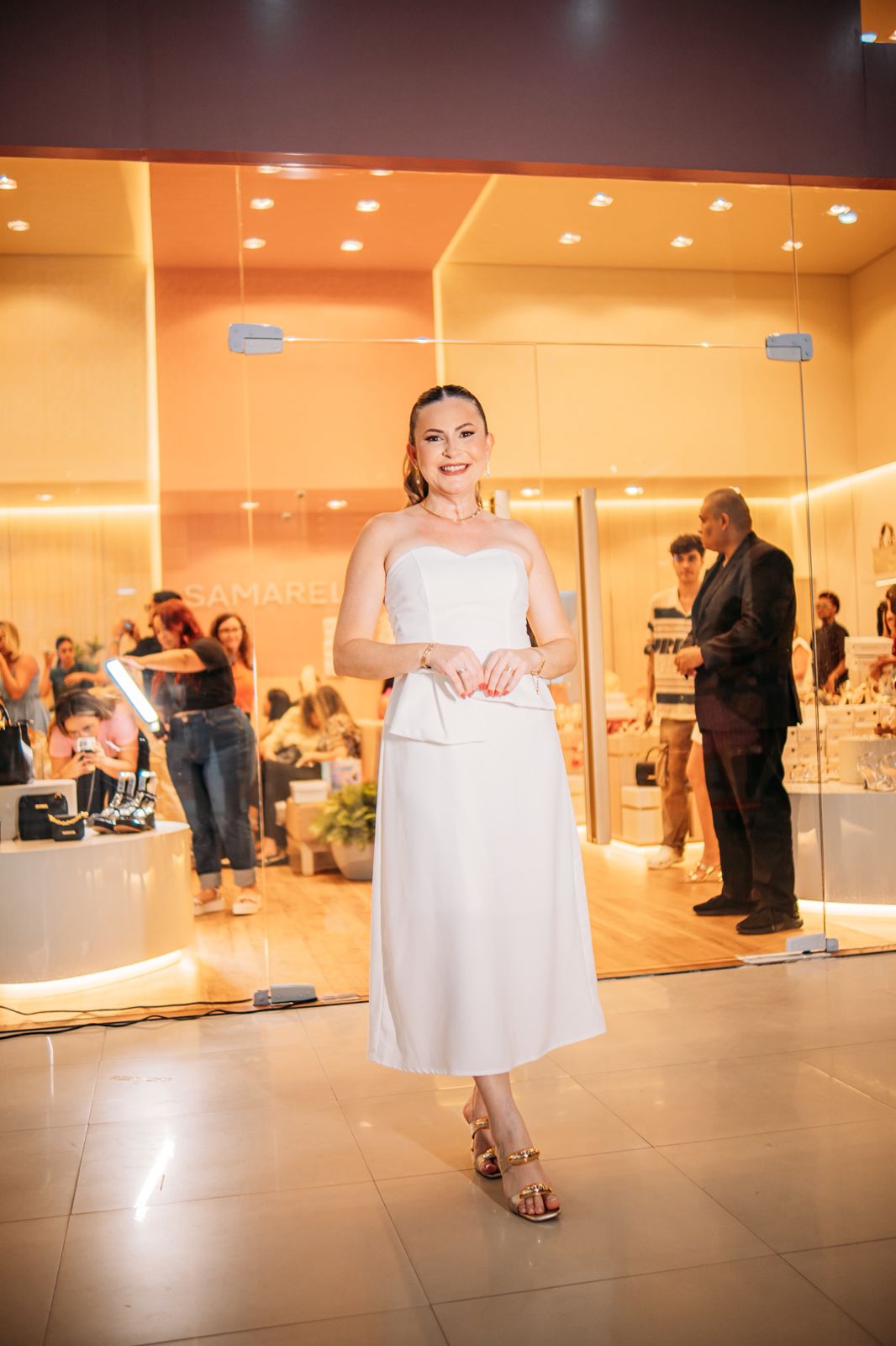 WhatsApp-Image-2025-07-14-at-15.56.52-1 Criada em plena pandemia, a "Samarella" nasceu com apenas 150 pares de sandálias e muita coragem