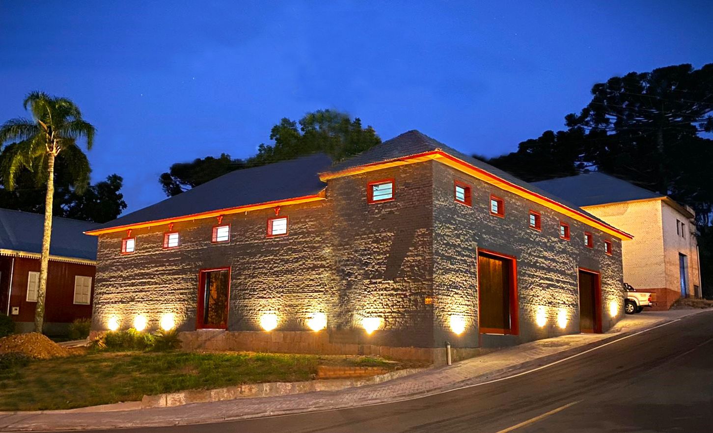 c08900d4-65a6-4f38-bf41-71bb5d0913fd YSSA celebra 9 anos como referência nacional no marketing de moda e inaugura nova sede em São Paulo