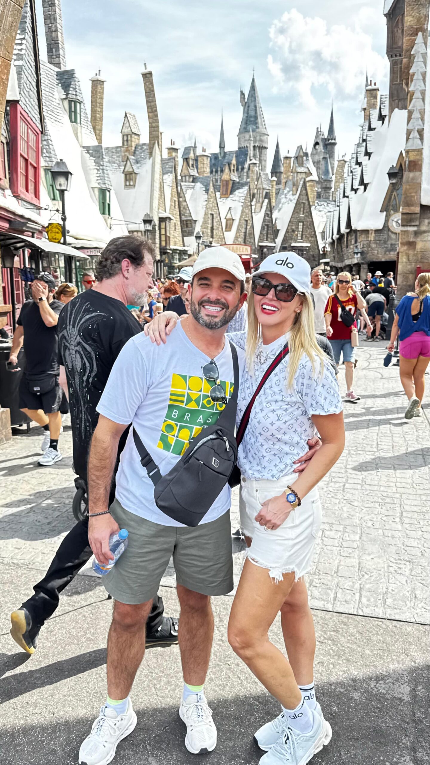 c625d878-fec8-4f3d-a92d-6da155ba0546-scaled “É o melhor brinquedo que a gente andou na vida”, diz Val Marchiori sobre o novo parque da Universal