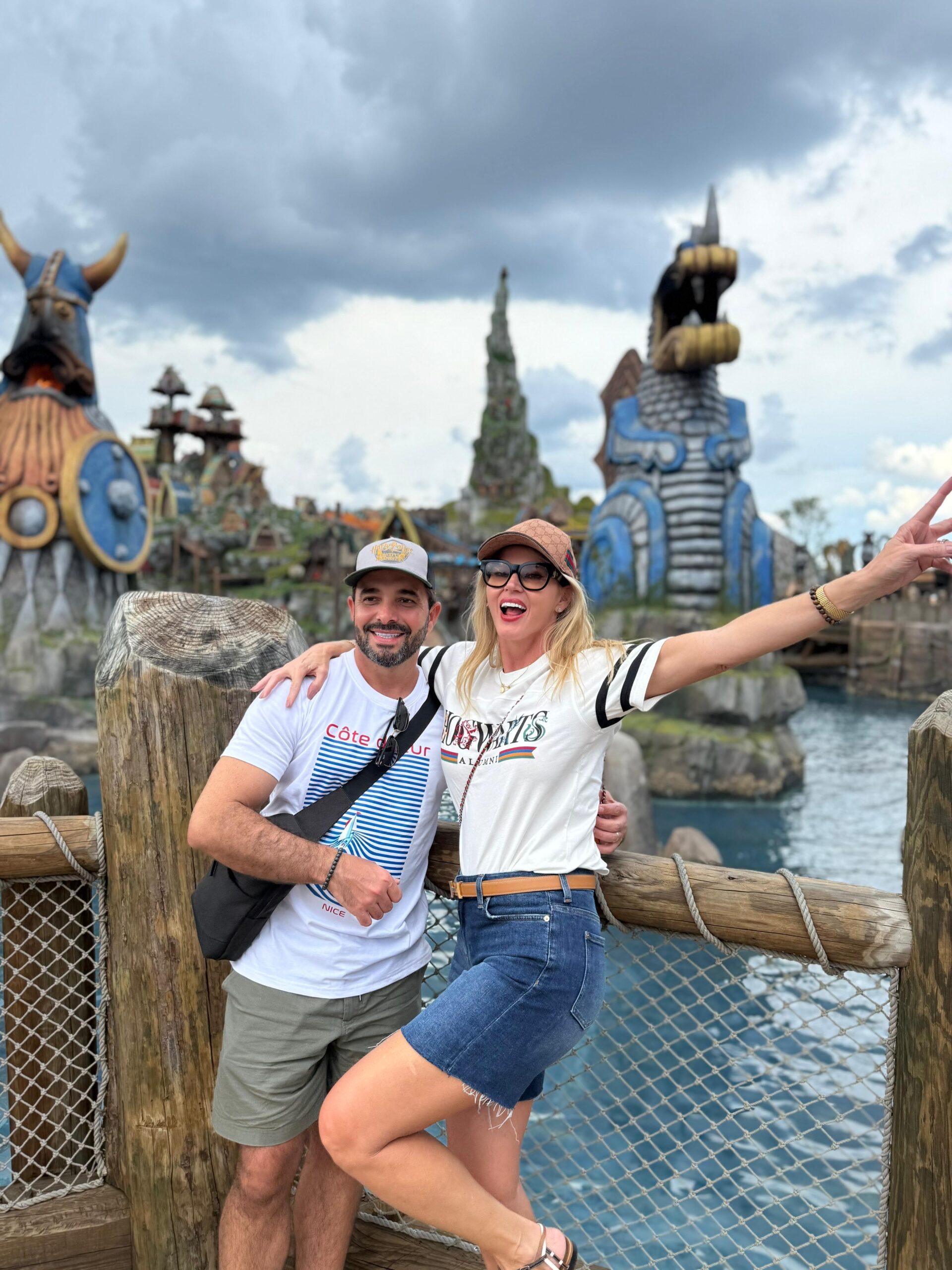 d9312f8f-f101-40e4-8dd3-a985bb4b4372-scaled “É o melhor brinquedo que a gente andou na vida”, diz Val Marchiori sobre o novo parque da Universal