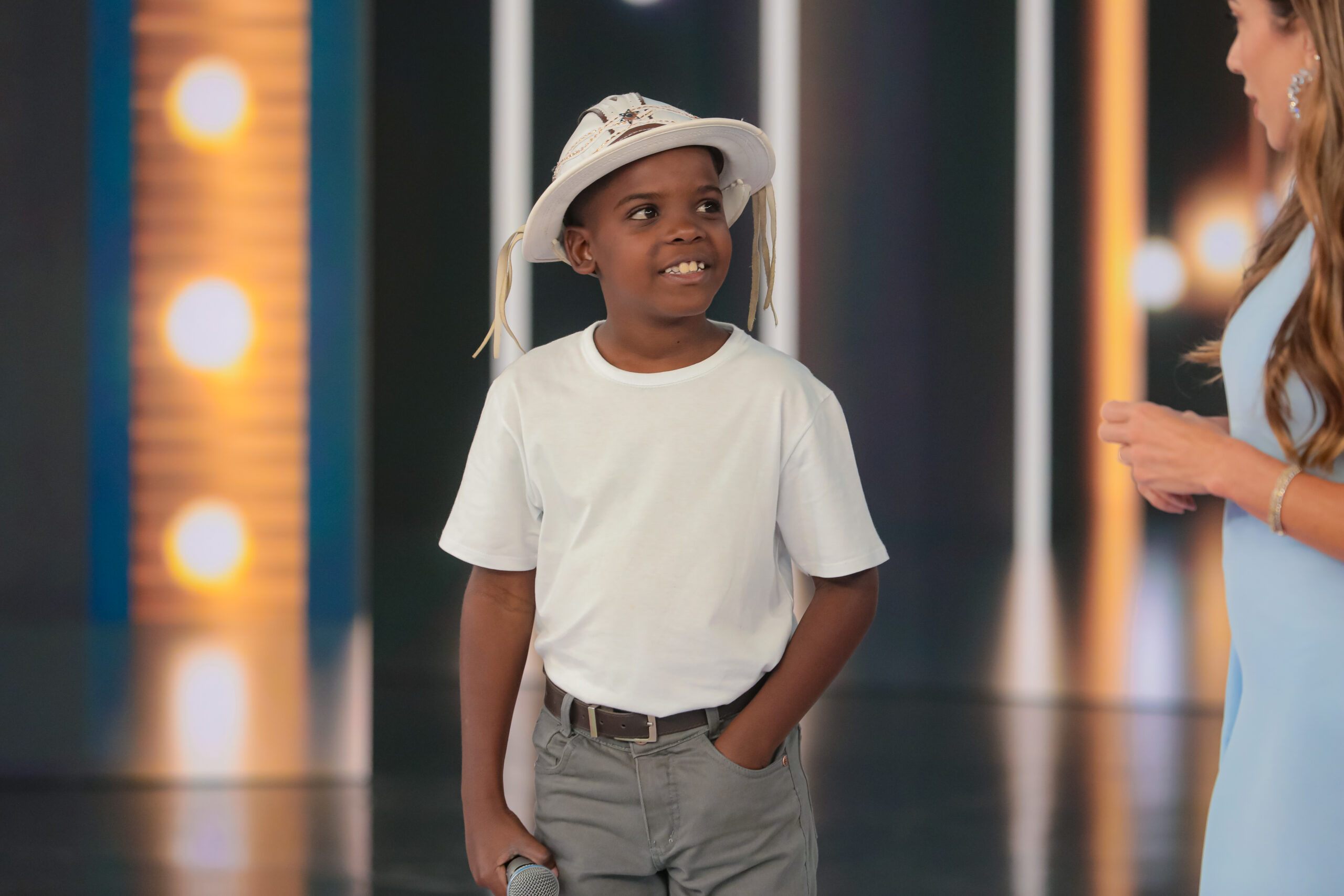 300625_Programa-Silvio-Santos-com-Patricia-Abravanel_PGM-894_Fotos_Gabriel_Cardoso_SBT-4431-scaled No “Programa Silvio Santos”, Alexandre Pires faz apresentação especial e João Silva celebra nova fase no SBT