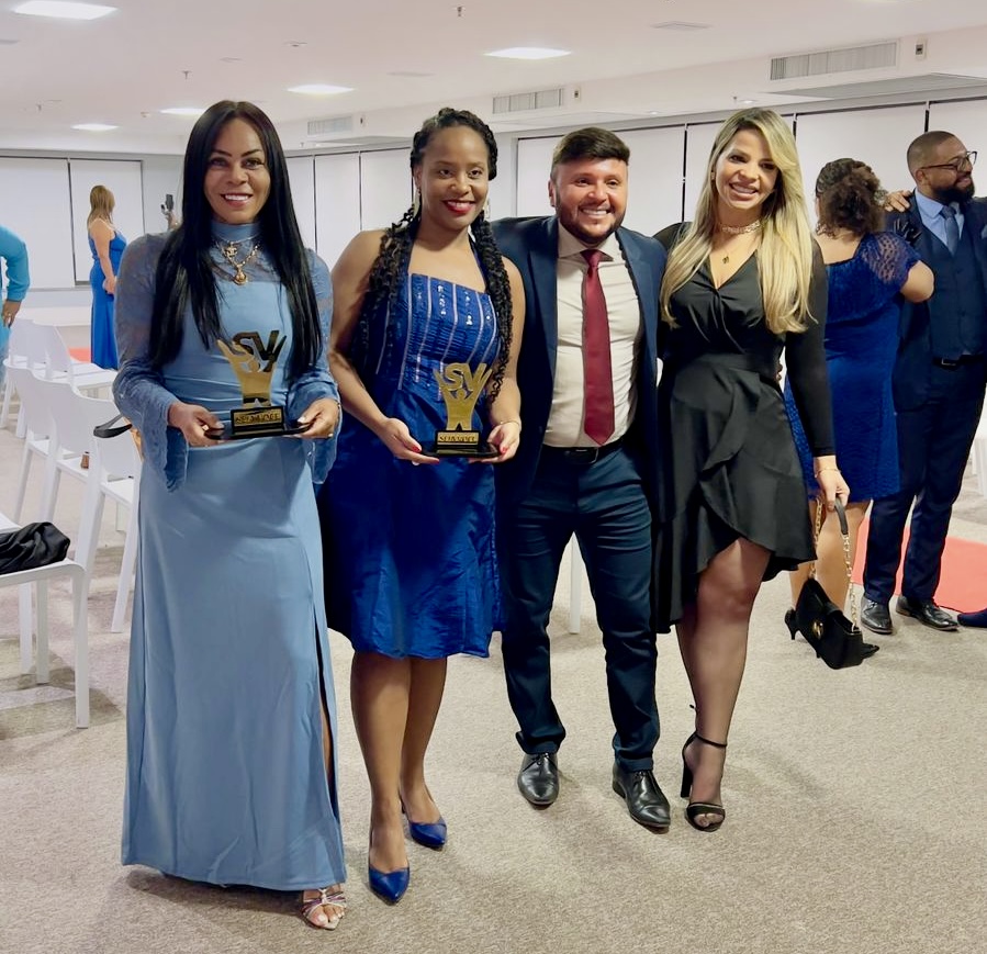 5a000aa4-dc7f-4625-95ac-8513e05f2a9e Dra. Nadia Ribeiro é homenageada nos 2 anos do "Programa Seja Você" em Alphaville na TV Barueri