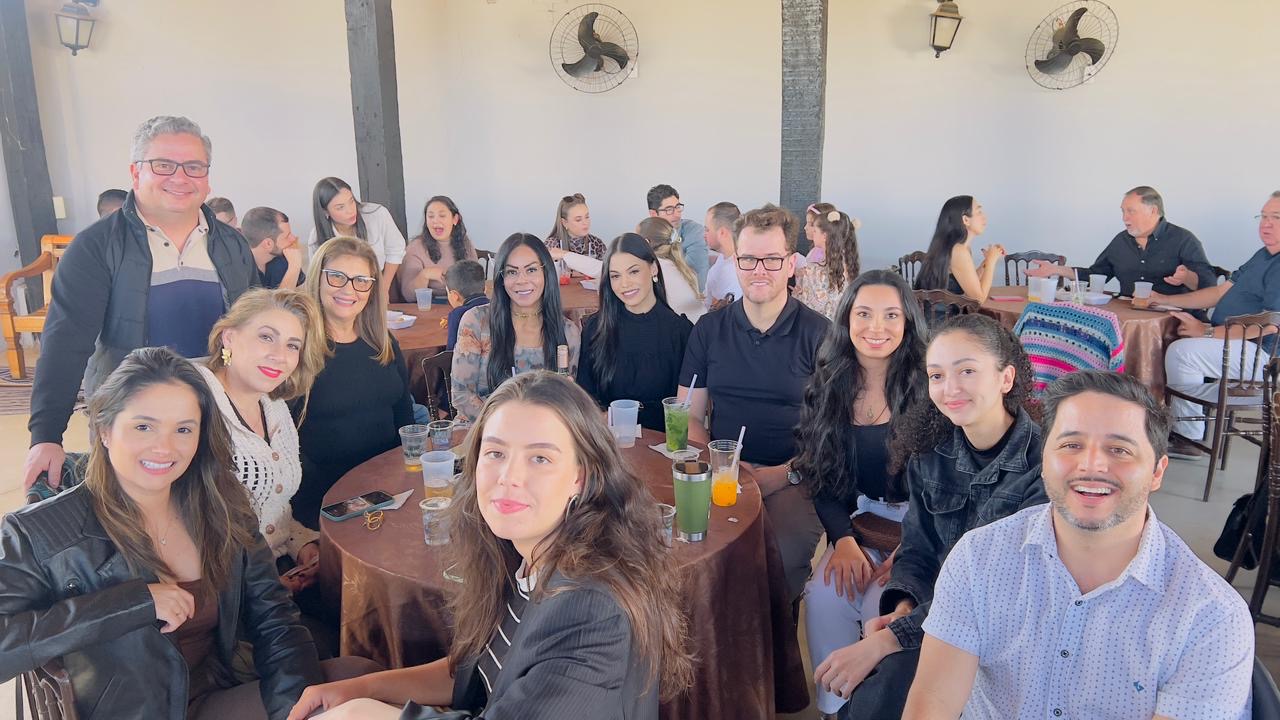 67529684-1ac8-455e-b53d-356bd8bf96b7 Dra. Nádia Ribeiro celebra advocacia e bons encontros na tradicional feijoada da OAB em Borda da Mata