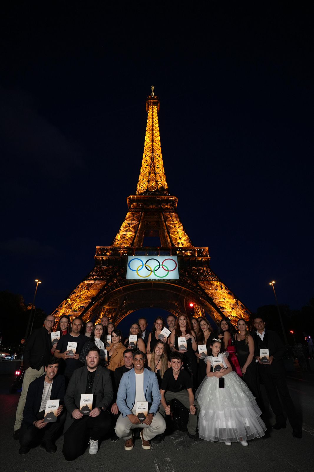 WhatsApp-Image-2025-08-01-at-15.52.46-1 Lançamento internacional do livro “Sucesso com Propósito” reúne elite global em Paris e celebra nova era da liderança com impacto social
