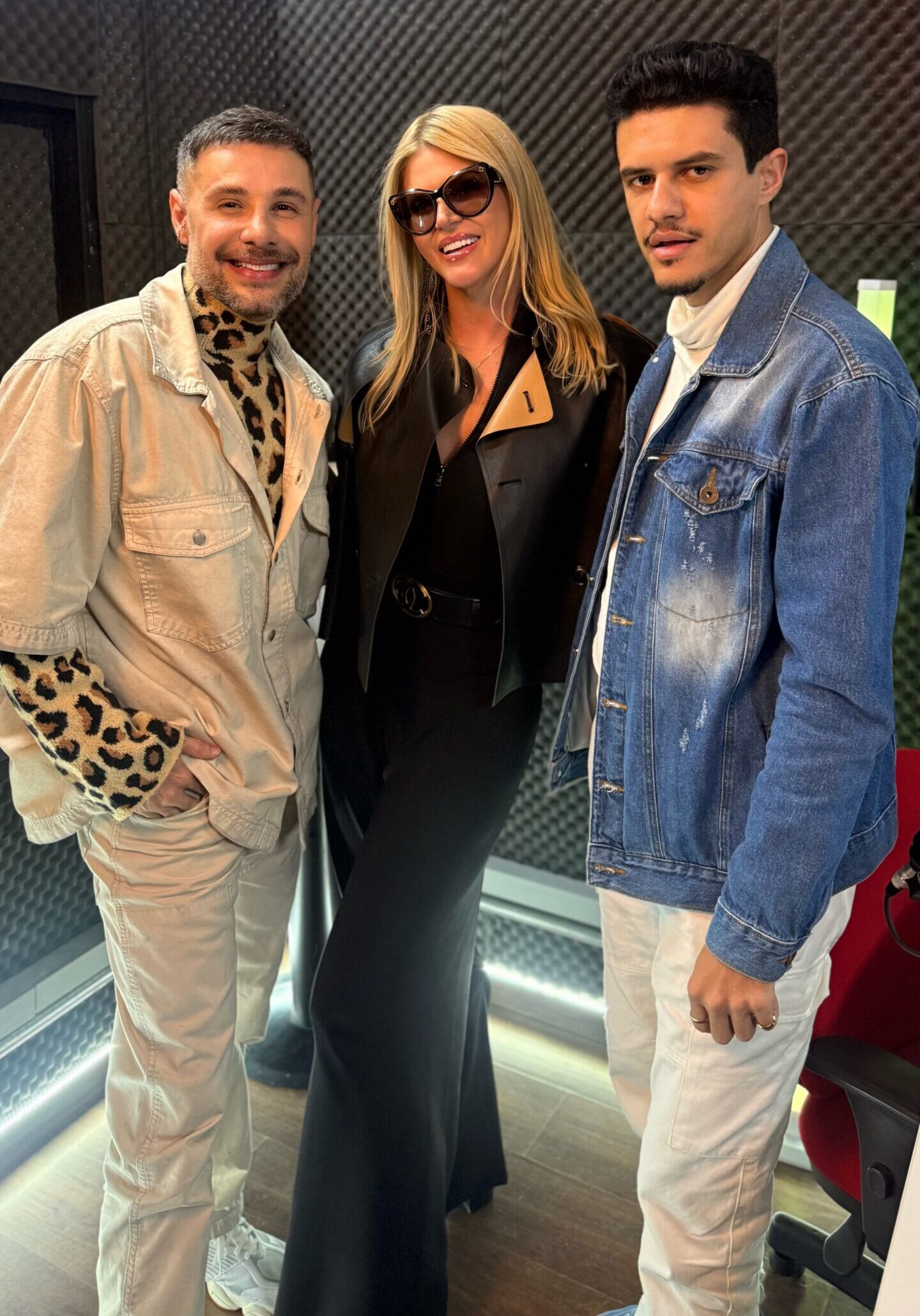 IMG_7049-scaled-e1757900125328 "Eu nunca deixei de sonhar e acreditar nos meus projetos", diz Alex Gallete no "Hello Val" em entrevista a Val Marchiori