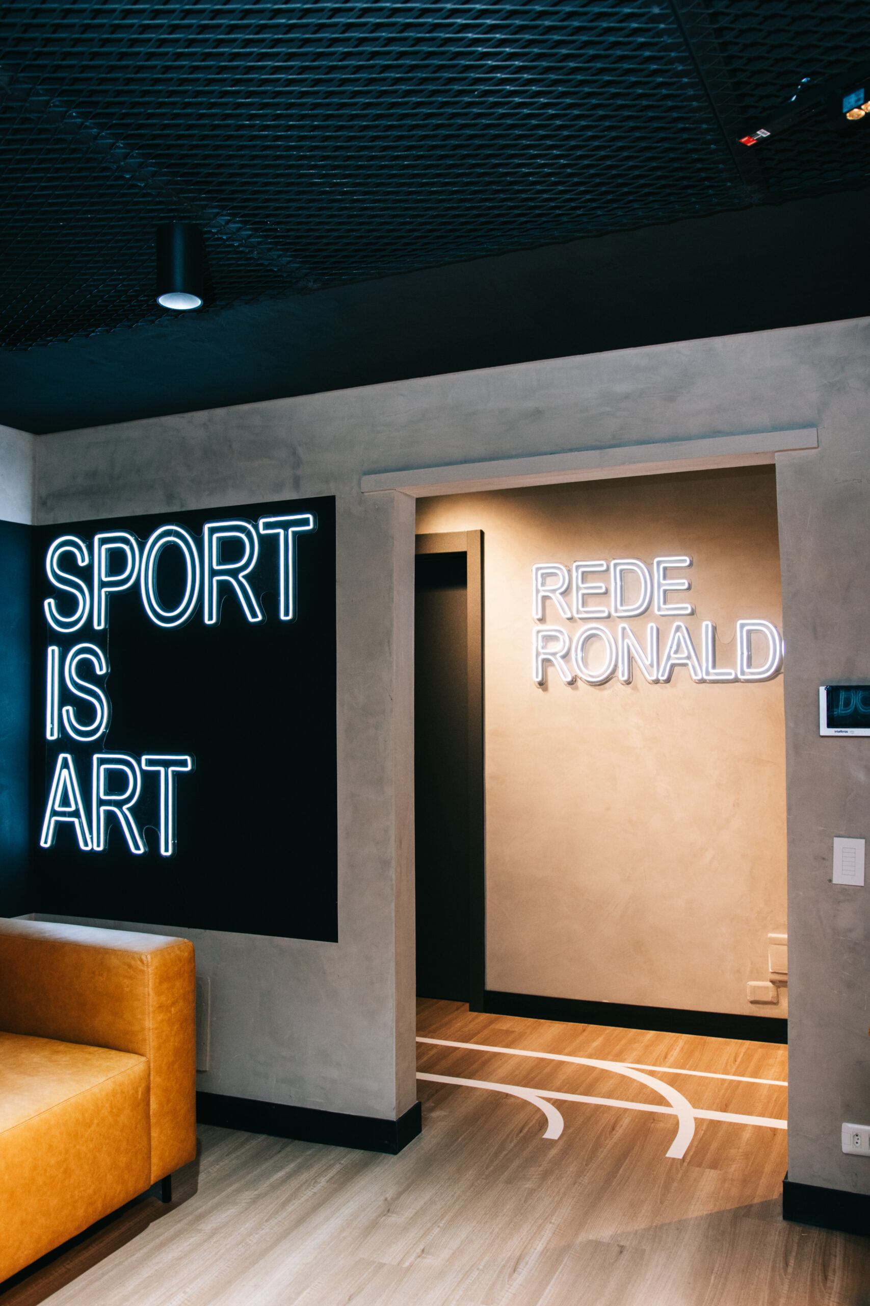 IMG_7137-scaled Ronaldo e seu filho Ronald inauguram a "Casa Rede Ronaldo" em São Paulo com famosos