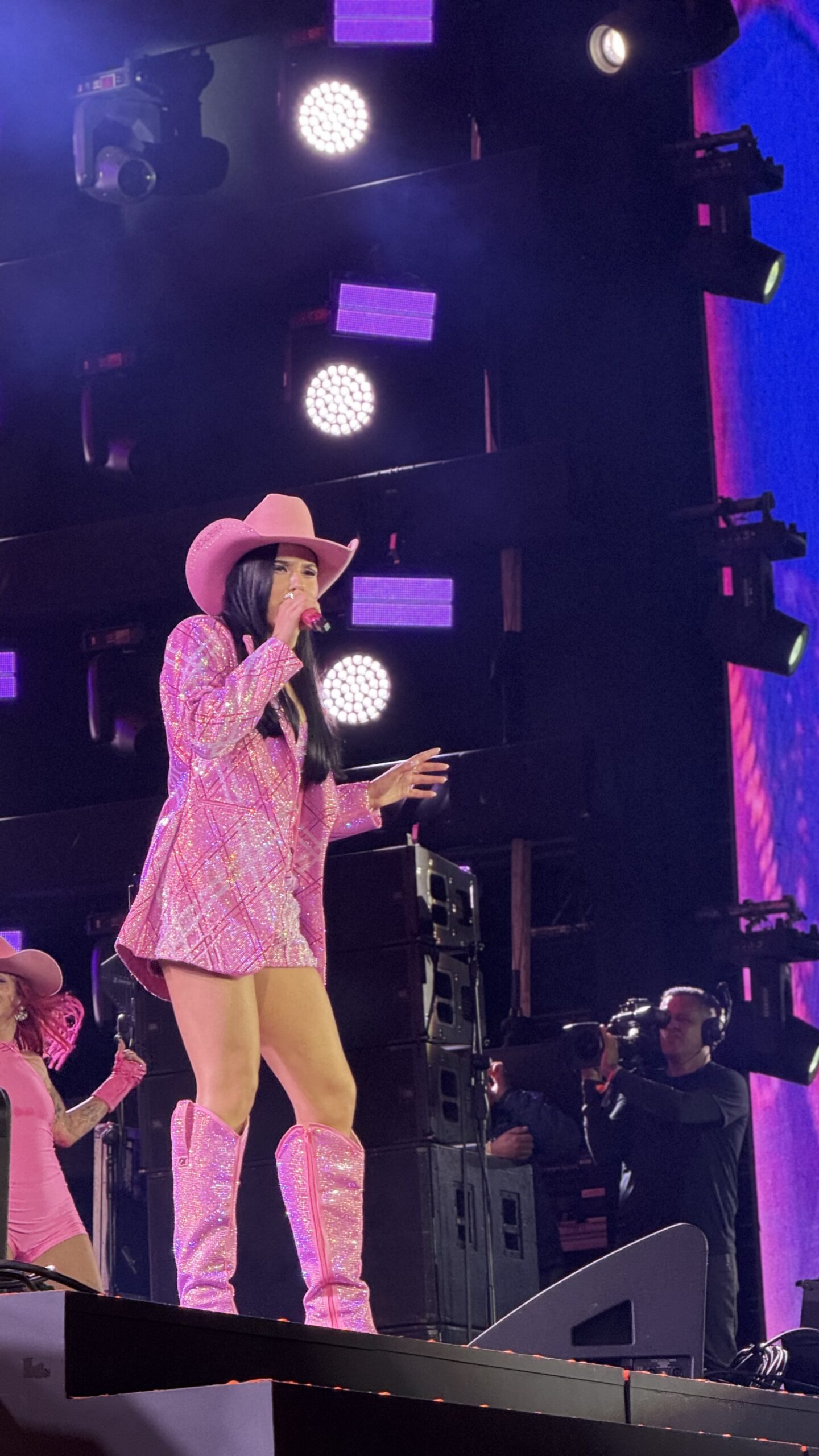 IMG_9850-scaled Ana Castela mistura estilo e música em show vibrante no 'Rodeio de Jaguariúna'