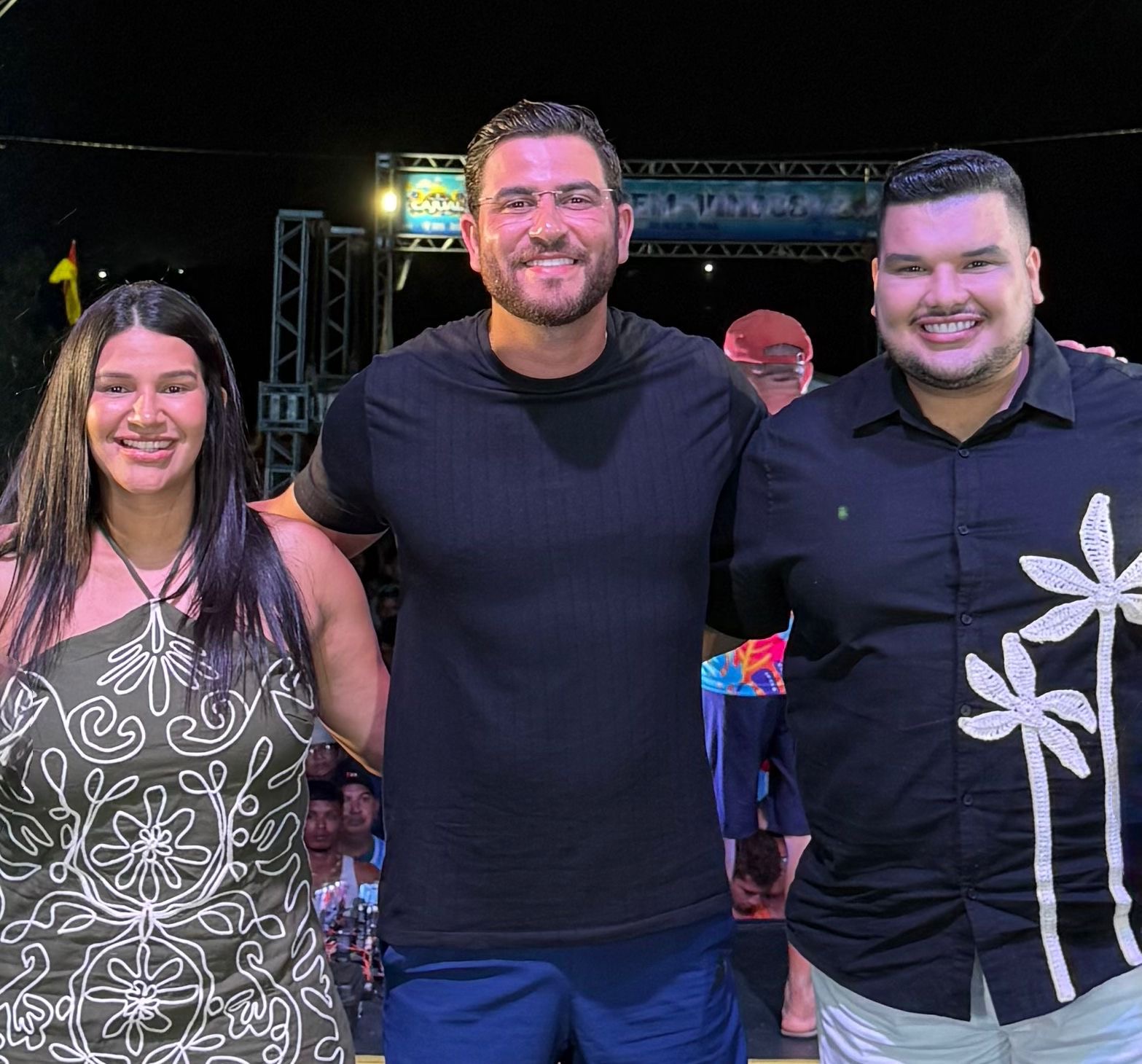 a04f2cdd-9bc8-43c5-b89a-53ade975b255 Heitor Ximenes marca presença no 'XXXV Festival do Cajual em Terra Santa', Pará, a convite do Prefeito Siqueira Fonseca