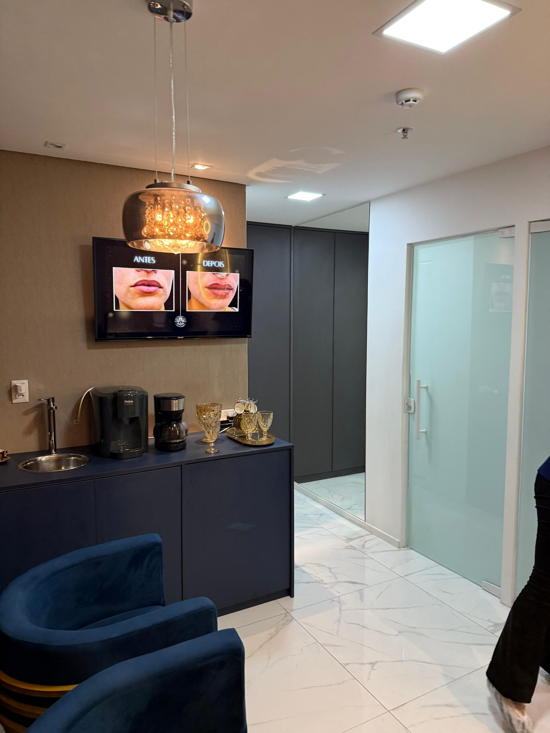 a3c2896a-8595-4fe5-9eeb-c74527135e03-scaled “O nariz que sempre quis”, diz Pablo Furlan após rinomodelação com Dr. David Santyana no Instituto Santyana