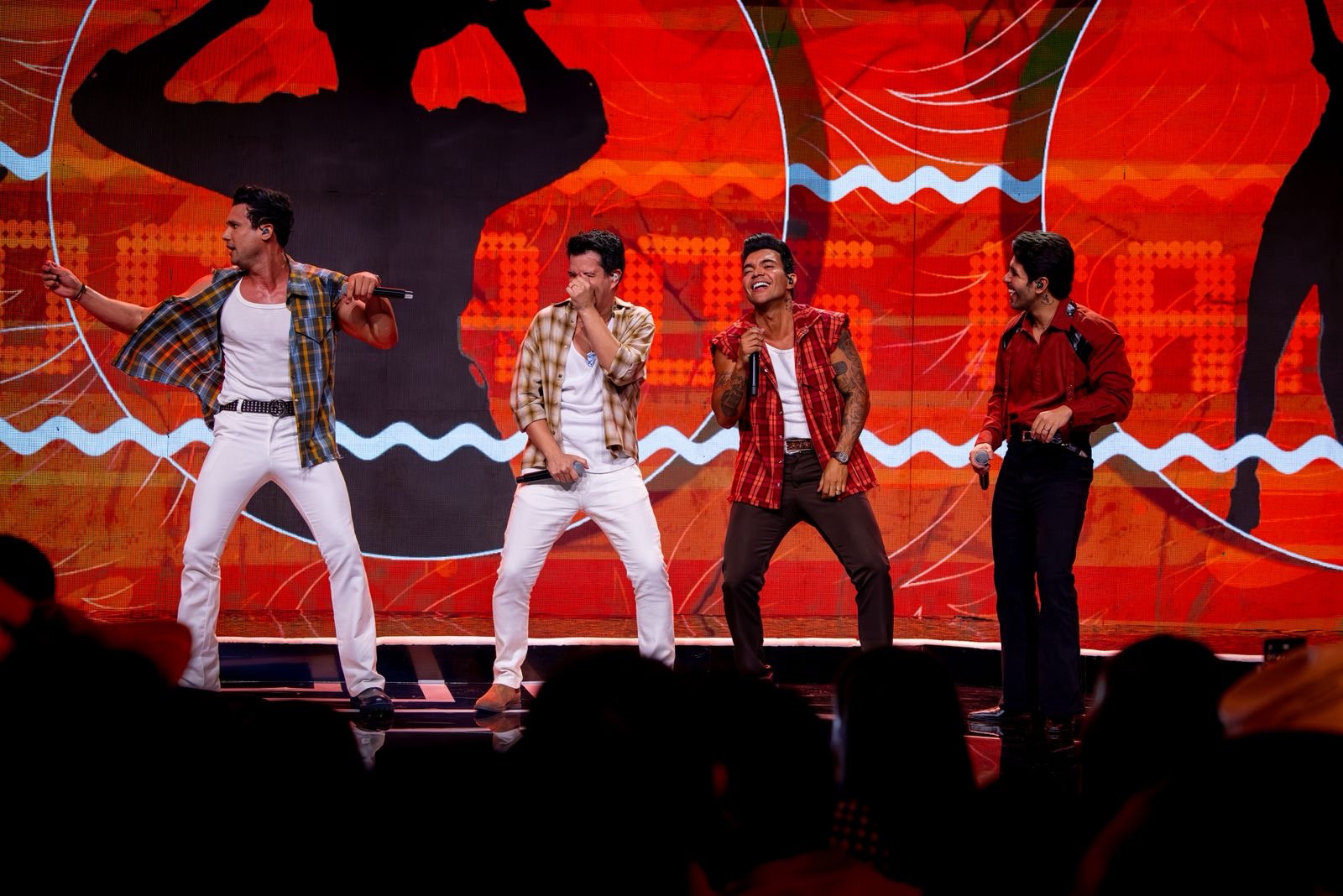 cc8bf920-b170-4b68-bd31-1b8996d30cea “Os Caras do Arrocha” gravam DVD em Goiânia com ingressos esgotados e participações especiais