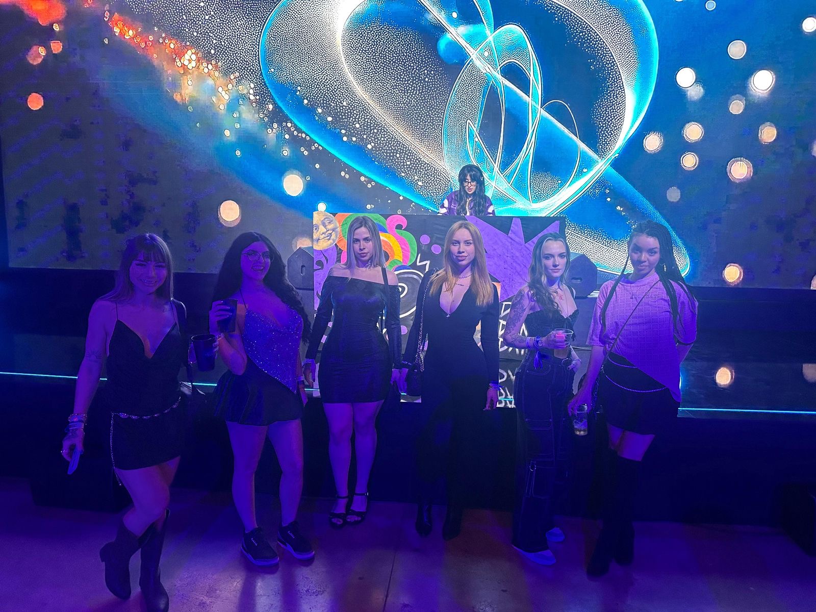 77a4aeec-3166-40ad-9816-675747b0feb3 Close Fans marca presença no show de Kendrick Lamar com lounge exclusivo e DJ set de Martina