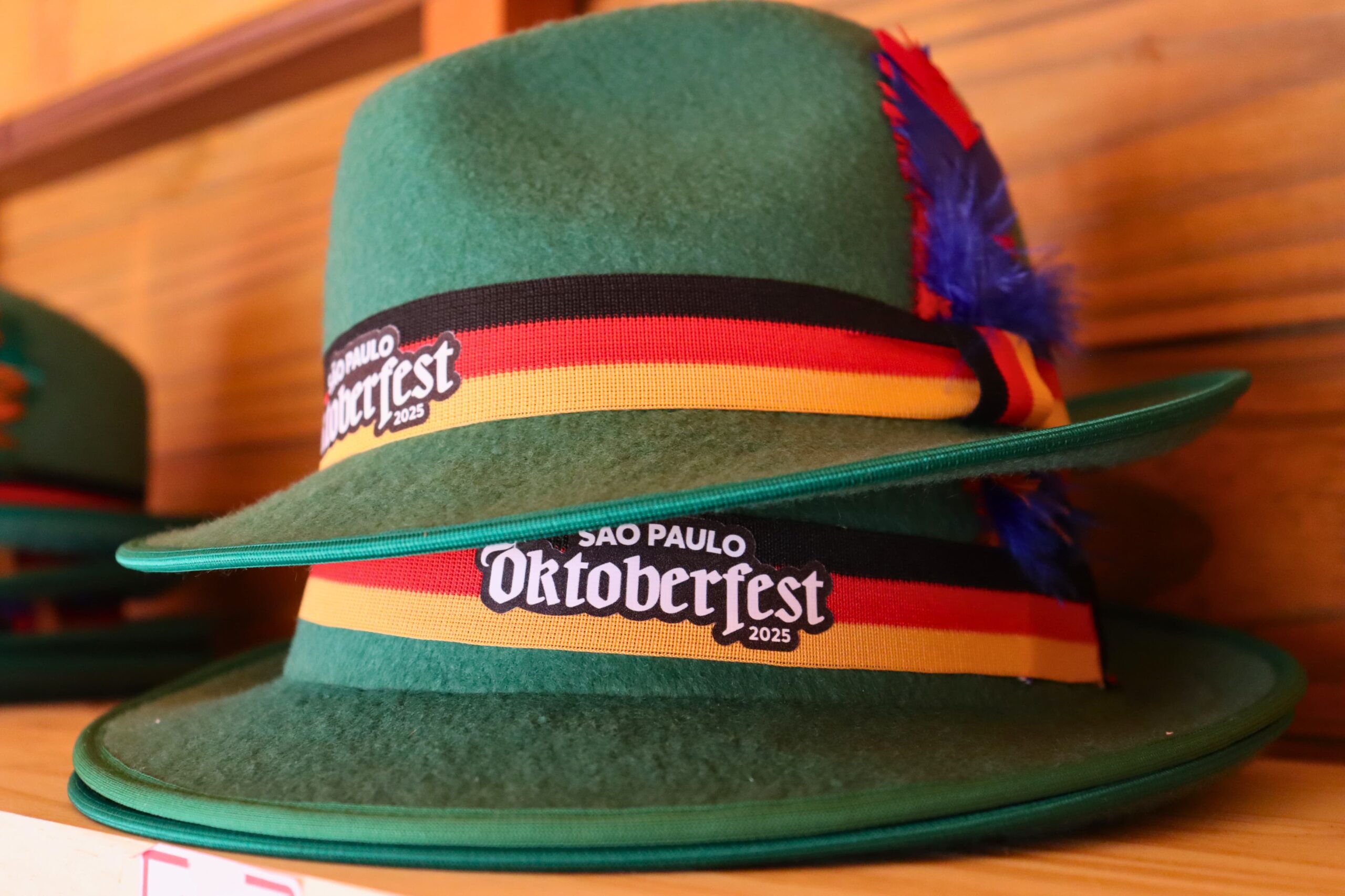 7c824eff-3609-415c-8b29-90abe482a400-scaled São Paulo Oktoberfest entra na reta final com grandes shows, SPOF Bier e a maior salsicha do Brasil