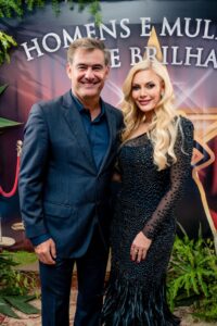 Dra-Simone-Bardini-Premio-Orgulho-Brasileiro-2025-01-200x300 Dra. Simone Bardini brilha como Madrinha de Honra no Prêmio Orgulho Brasileiro 2025