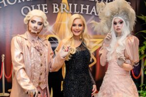 Dra-Simone-Bardini-Premio-Orgulho-Brasileiro-2025-09-300x200 Dra. Simone Bardini brilha como Madrinha de Honra no Prêmio Orgulho Brasileiro 2025