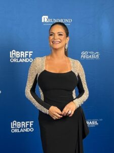 Fernanda-Arraes-LABRFF-de-Orlando-03-225x300 Fernanda Arraes: Atriz brasileira brilha no LABRFF de Orlando