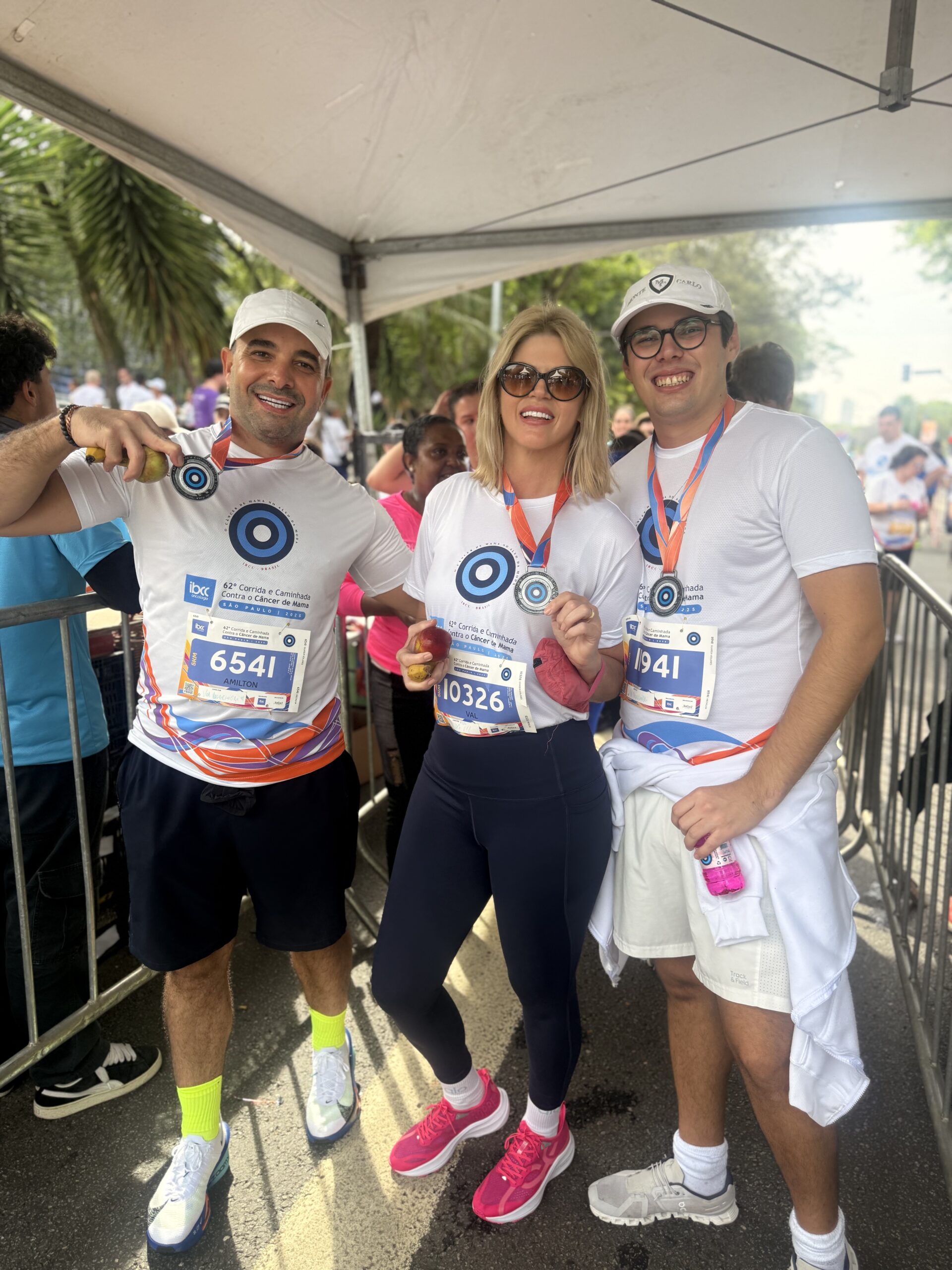 IMG_0928-scaled “Cortei o cabelo para recomeçar”, revela Val Marchiori ao participar da ‘62ª Corrida Contra o Câncer de Mama’