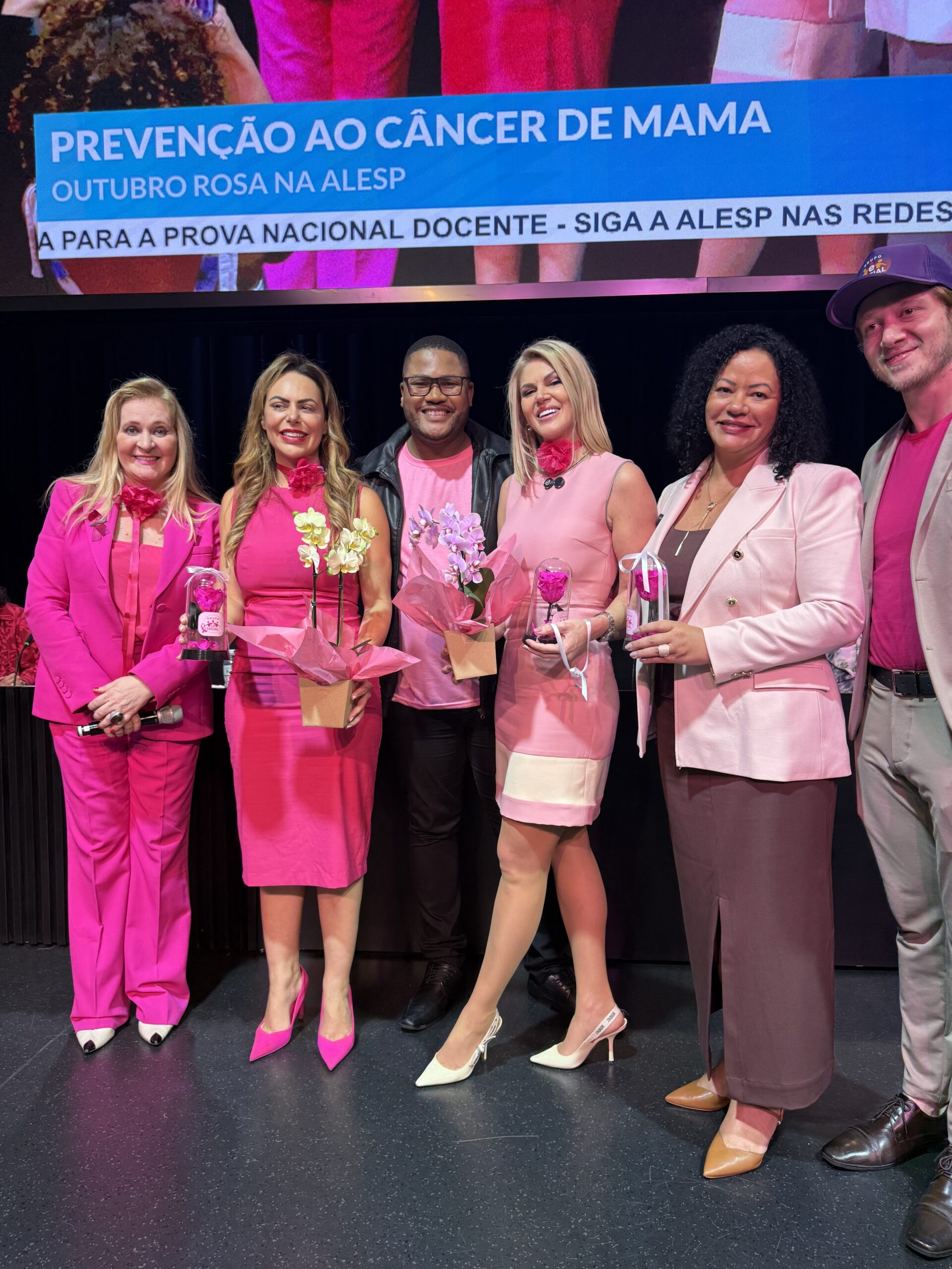 IMG_8411-scaled “Mulheres precisam se cuidar mais”, diz Val Marchiori ao lado de Regina Nunes na Alesp