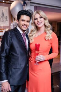 WhatsApp-Image-2025-10-07-at-13.13.43-200x300 “A vida me ensinou a valorizar o hoje”, afirma Val Marchiori ao celebrar 51 anos antes de iniciar tratamento contra a sua doença