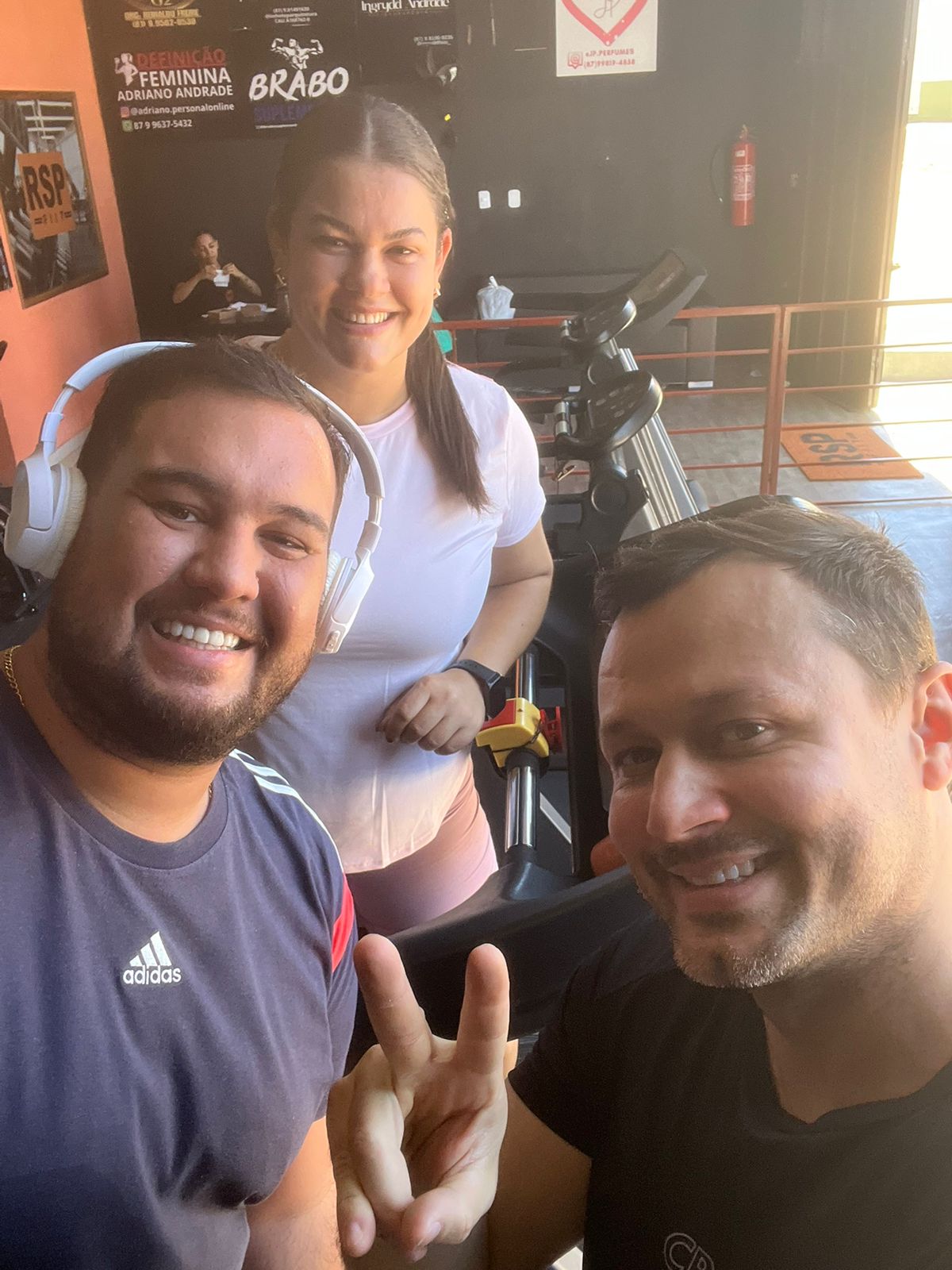 WhatsApp-Image-2025-10-08-at-08.31.31-1 Dr. Pedro Nogueira realiza harmonização facial com a Dra. Nelly Sampaio e celebra nova fase de equilíbrio entre corpo, mente e imagem