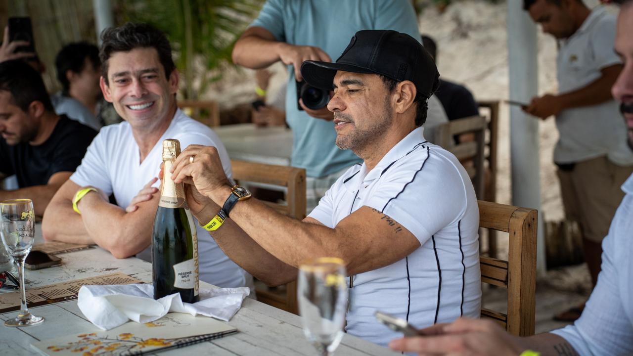 WhatsApp-Image-2025-10-21-at-20.20.08 Zezé Di Camargo e Gran Vellas apresentam jantar exclusivo em São Paulo 