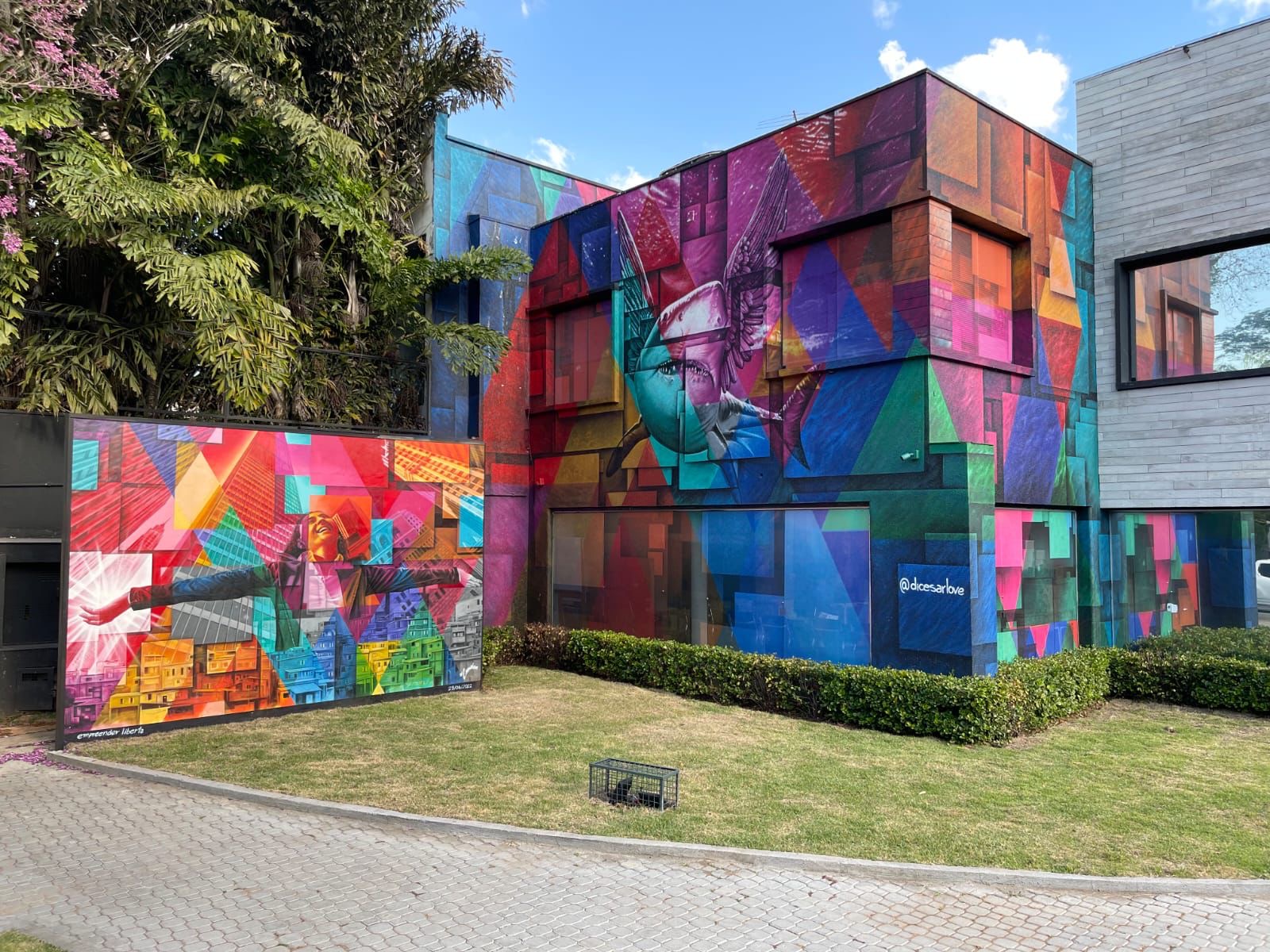 1a36b0a0-1b3e-4707-930c-6a00135b4e84 DiCesarlove conecta arte e culturas em painel icônico em São Paulo