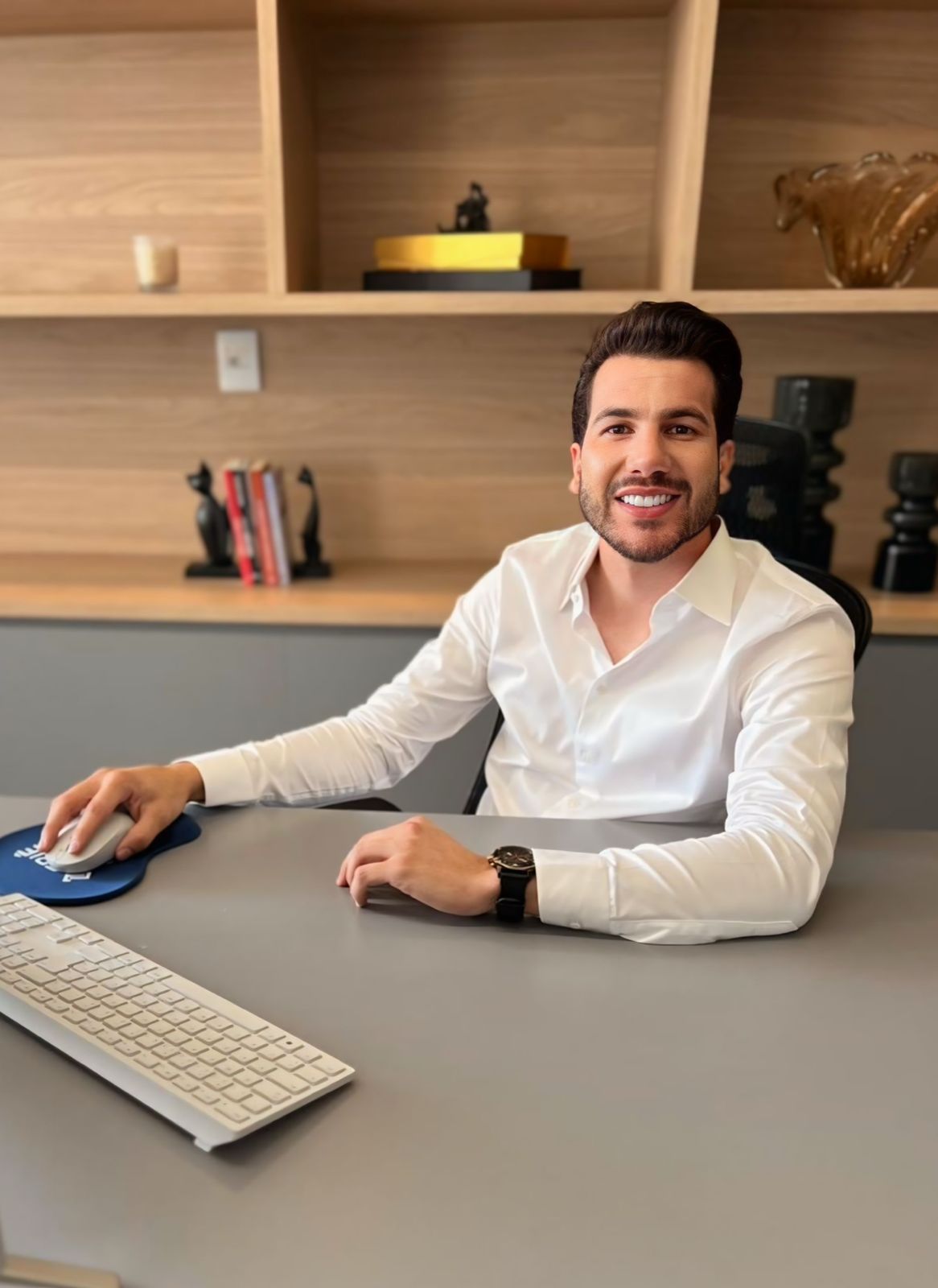 6225ea36-7dc9-4217-8ab0-52914f9a36ba Uelicon Venâncio desembarca em São Paulo para tour de entrevistas com grandes emissoras, podcasts e portais de notícias