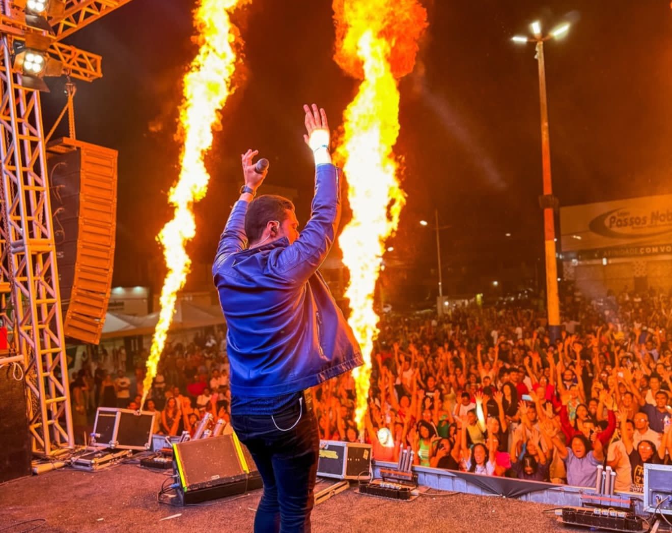 72856e71-3010-4364-bf5e-b57c4a6e6459 Eric Carvalho se apresenta no Bahia Gospel Festival em Camaçari