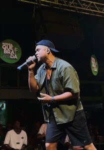 74c4b68e-4c10-47de-bc56-0a4367ccf779-209x300 Jeffinho avança carreira solo com dois audiovisuais e boom digital up