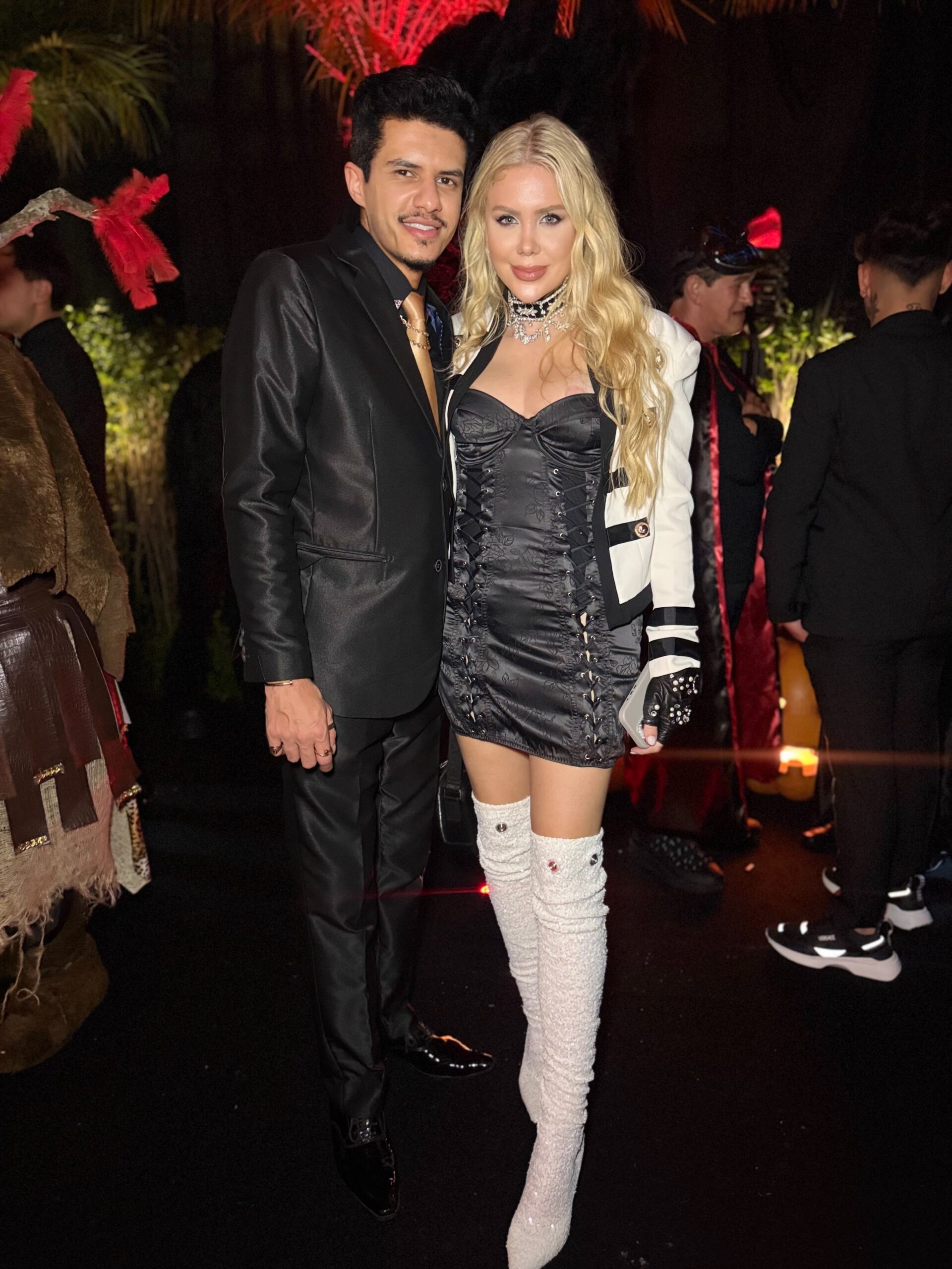 IMG_2423-scaled “Essa festa é sobre conexão e amizade”, diz Helinho Calfat no Baile de Halloween