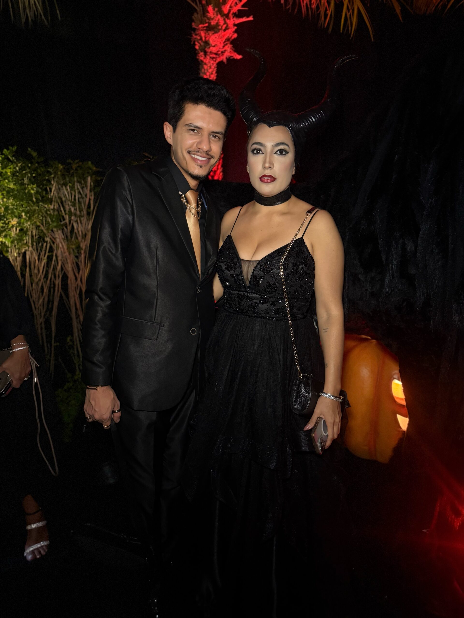 IMG_2424-scaled “Essa festa é sobre conexão e amizade”, diz Helinho Calfat no Baile de Halloween