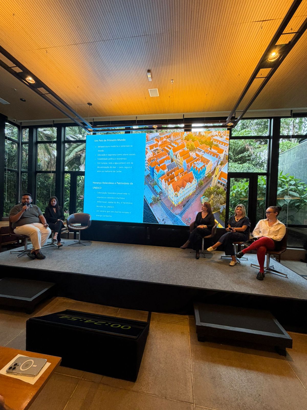 WhatsApp-Image-2025-11-17-at-17.14.08-1-1 "O atendimento de luxo começa antes da fala", diz Sophia Martins sobre Curaçao