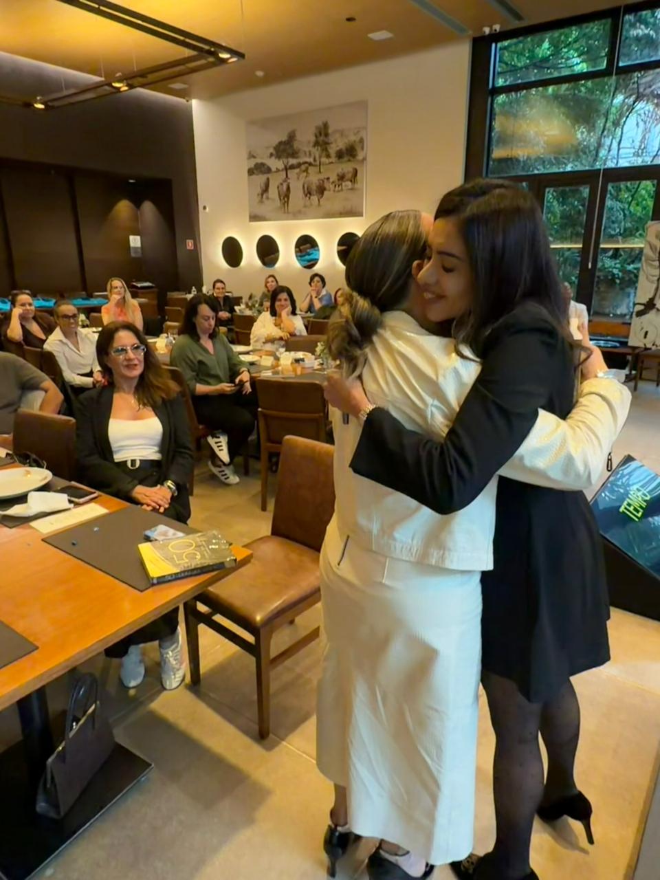 WhatsApp-Image-2025-11-17-at-17.14.08-3 "O atendimento de luxo começa antes da fala", diz Sophia Martins sobre Curaçao