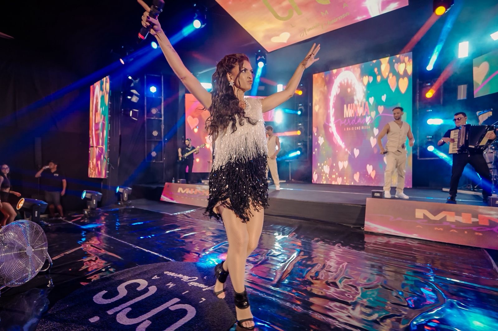 c8d536bf-0c35-4cd9-be81-e320258f7348 Cris Lima conquista o Brasil com “Minha Verdade” e presença na série da Netflix “Donos do Jogo”